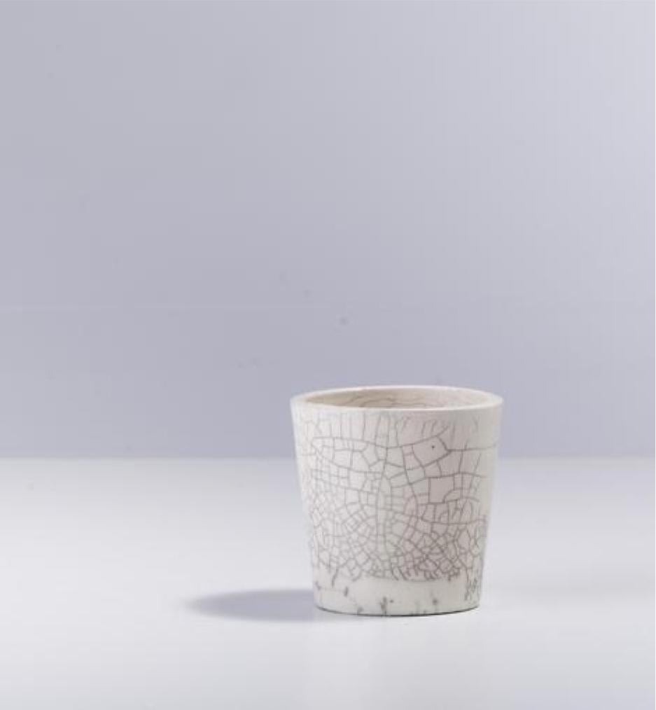 Japanisches japanisches minimalistisches LAAB Mangkuk Set aus 2 Schalen Raku Keramik in Crackle Weiß (Italienisch) im Angebot