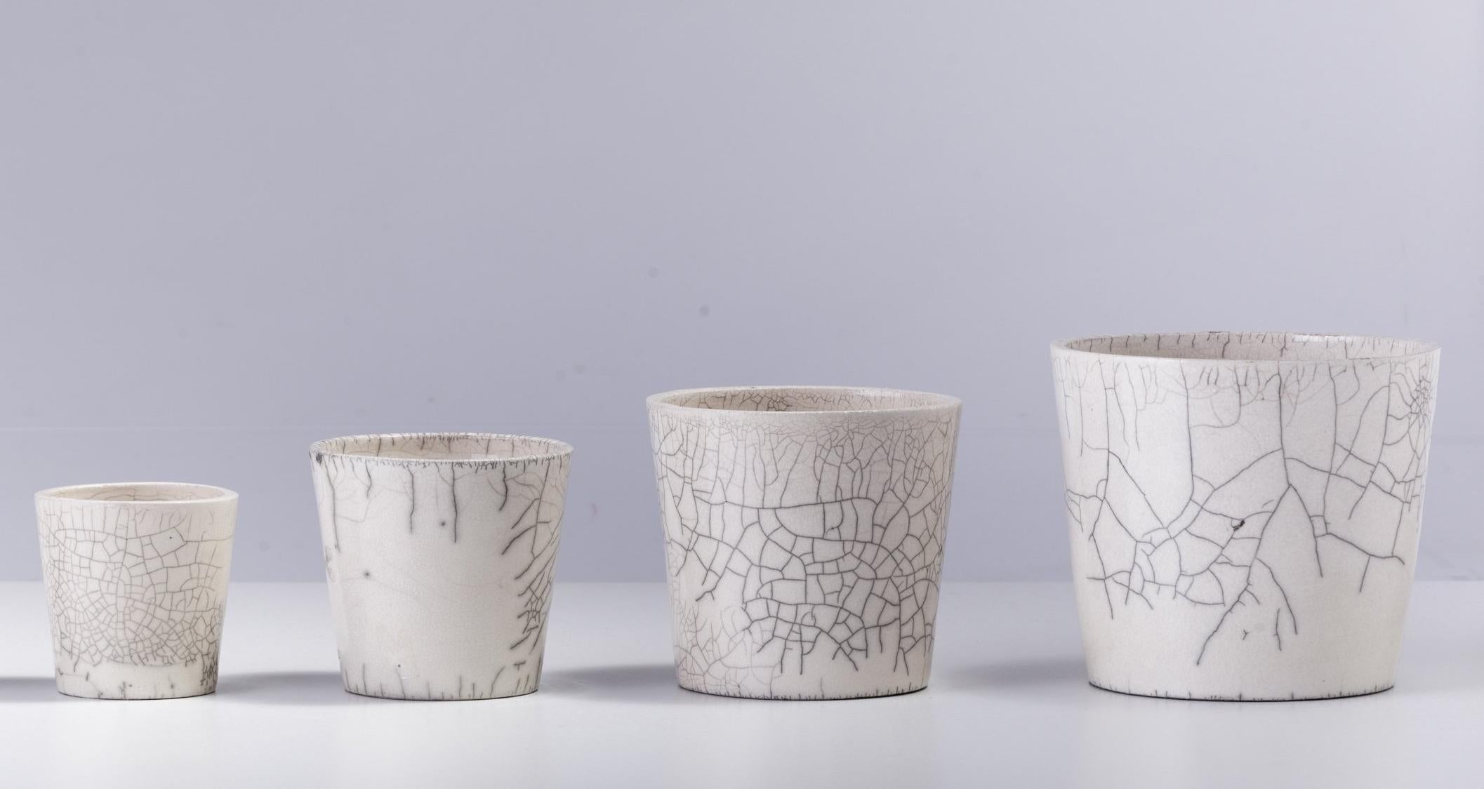 Hand-Crafted Japanese Minimalistic Laab Mangkuk Set of 4 Bowl Raku Ceramics Crackle White For Sale
