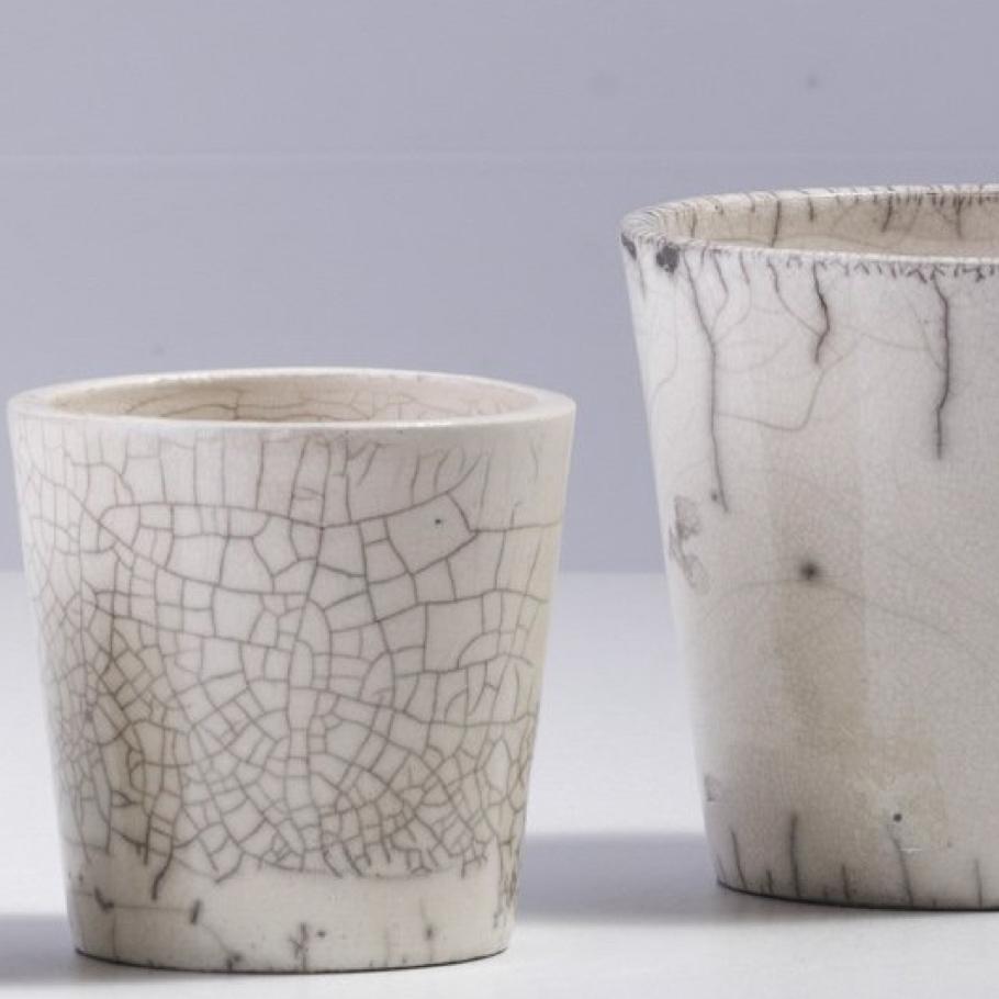 Contemporary Japanese Minimalistic Laab Mangkuk Set of 4 Bowl Raku Ceramics Crackle White For Sale