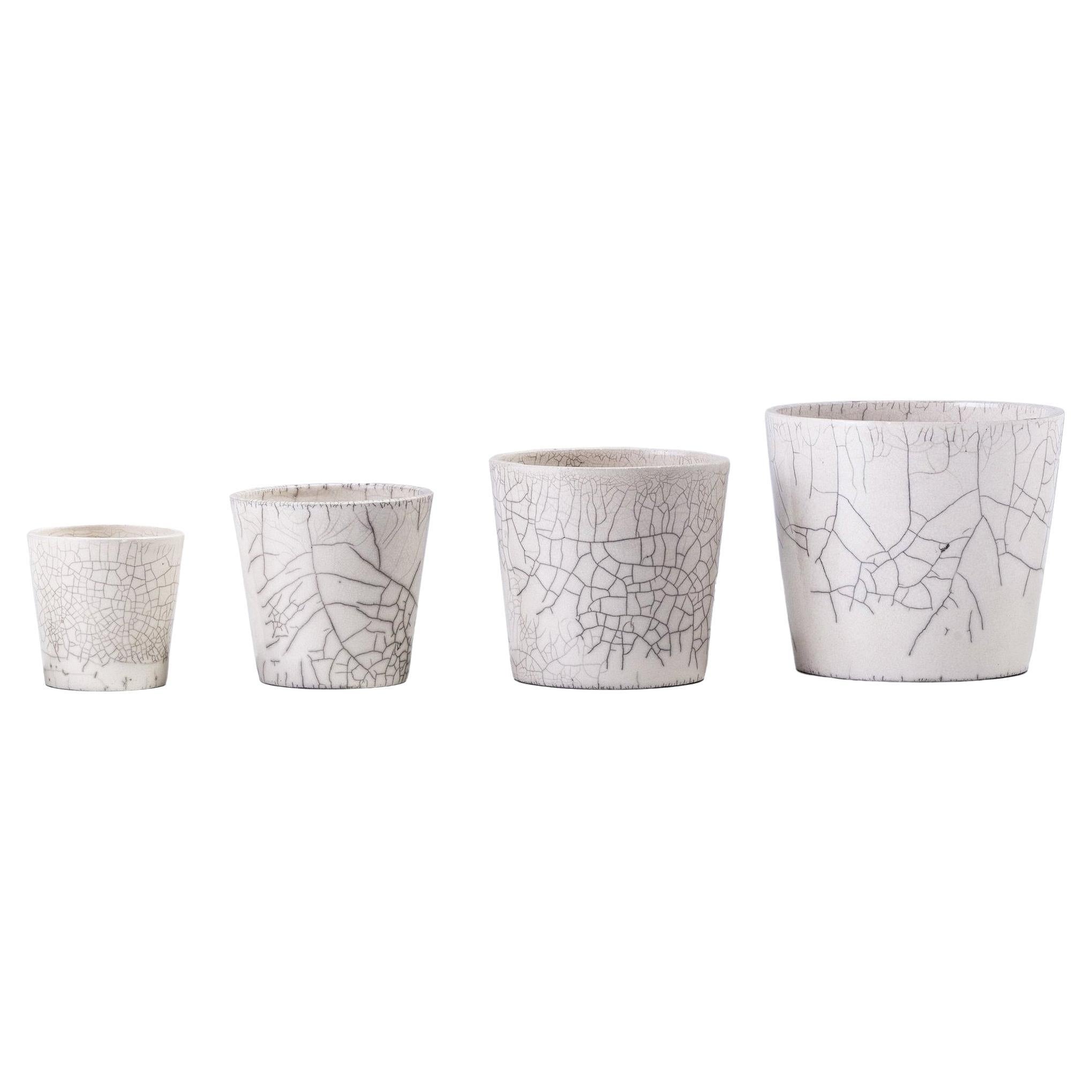 Japanisches minimalistisches Laab Mangkuk-Set aus 4 Schalen, Raku-Keramik, Craquelé-Weiß