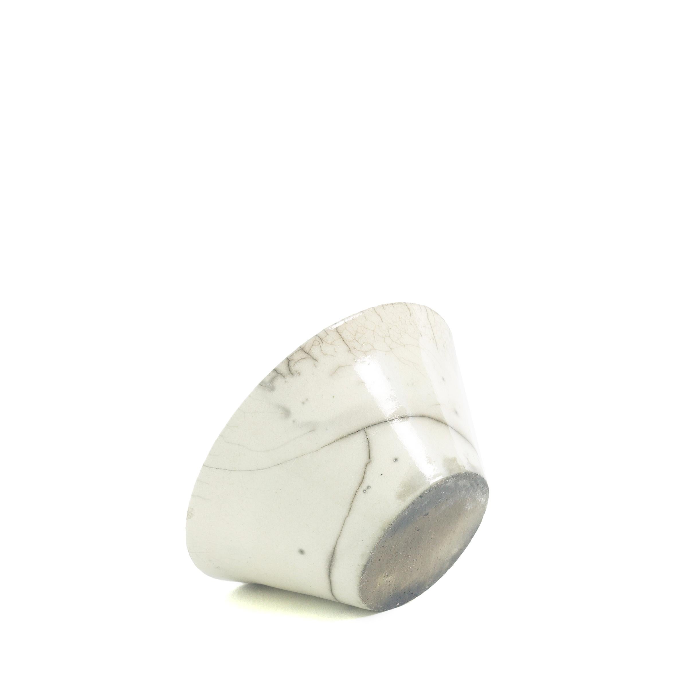 Japanese Minimalistic LAAB Moon Set of 4 Bowls Raku Ceramics Crackle White For Sale 12