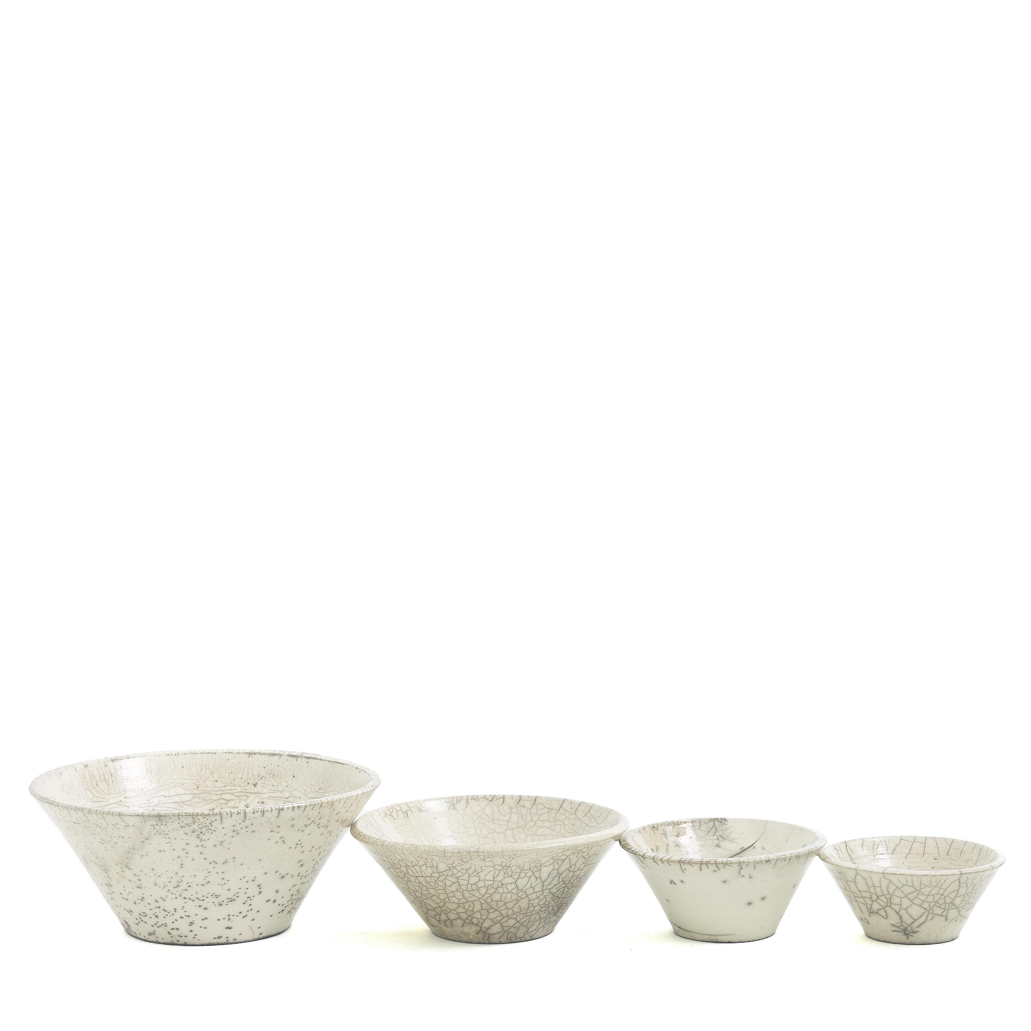 Moon set of 4 bowls


A sophisticated complement to any decor, this set of four bowls owes its distinctive crackles - creating unpredictable traceries varying from piece to piece - to a scrupulous following of the ancient Japanese technique of