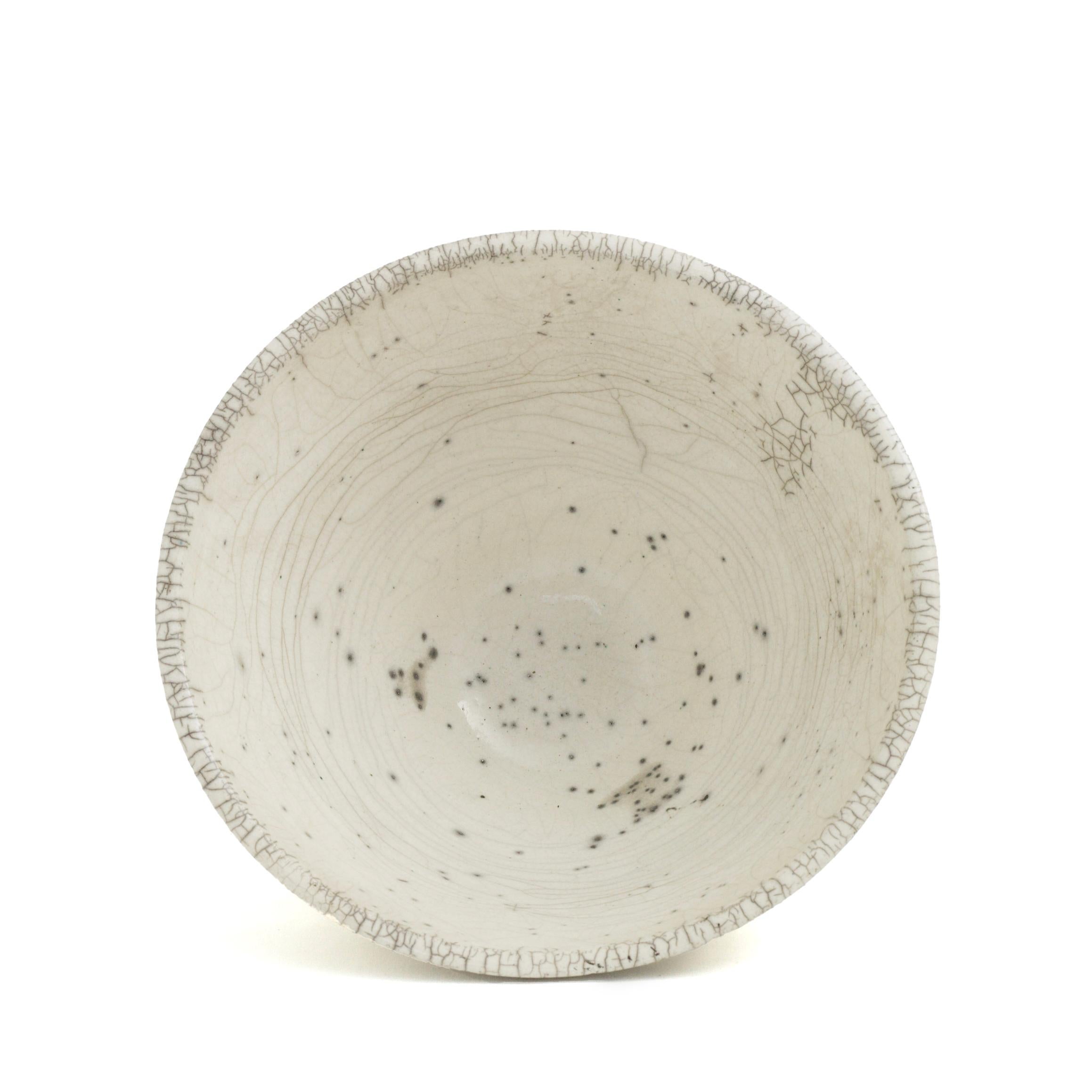 Japanese Minimalistic LAAB Moon Set of 5 Bowls Raku Ceramics Crackle White For Sale 3
