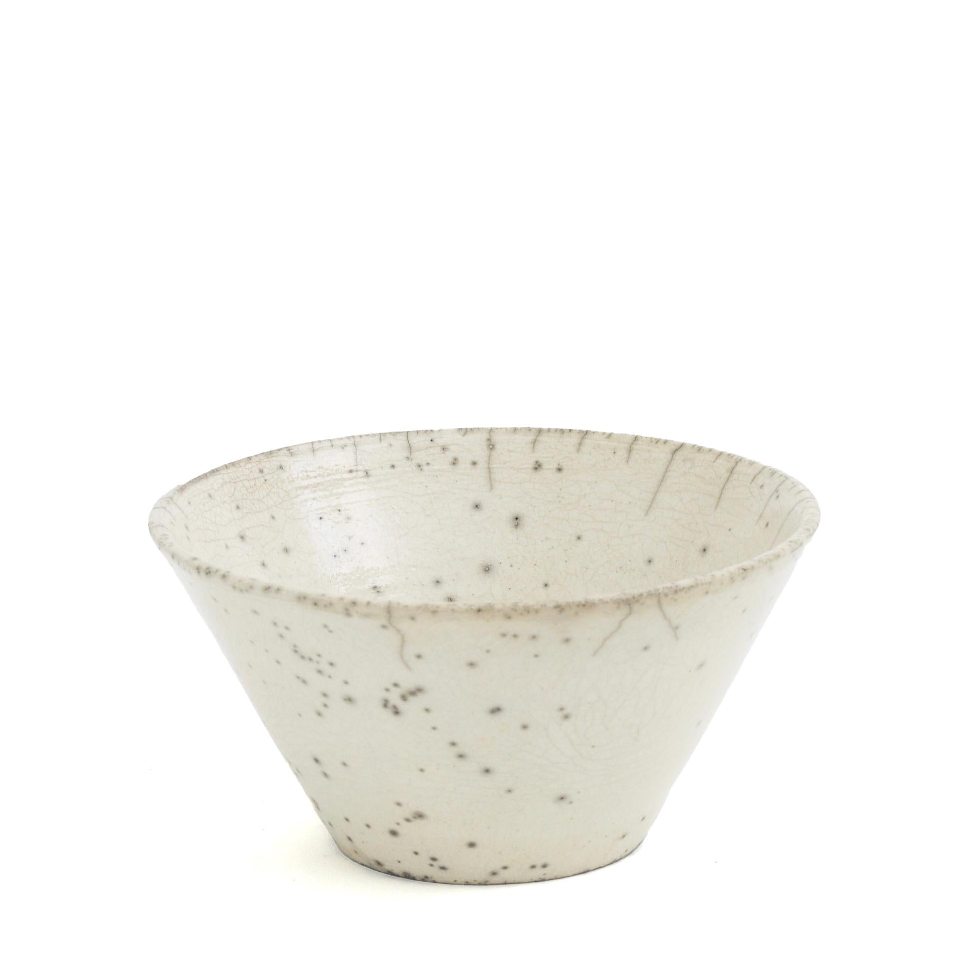 Japanese Minimalistic LAAB Moon Set of 5 Bowls Raku Ceramics Crackle White For Sale 5