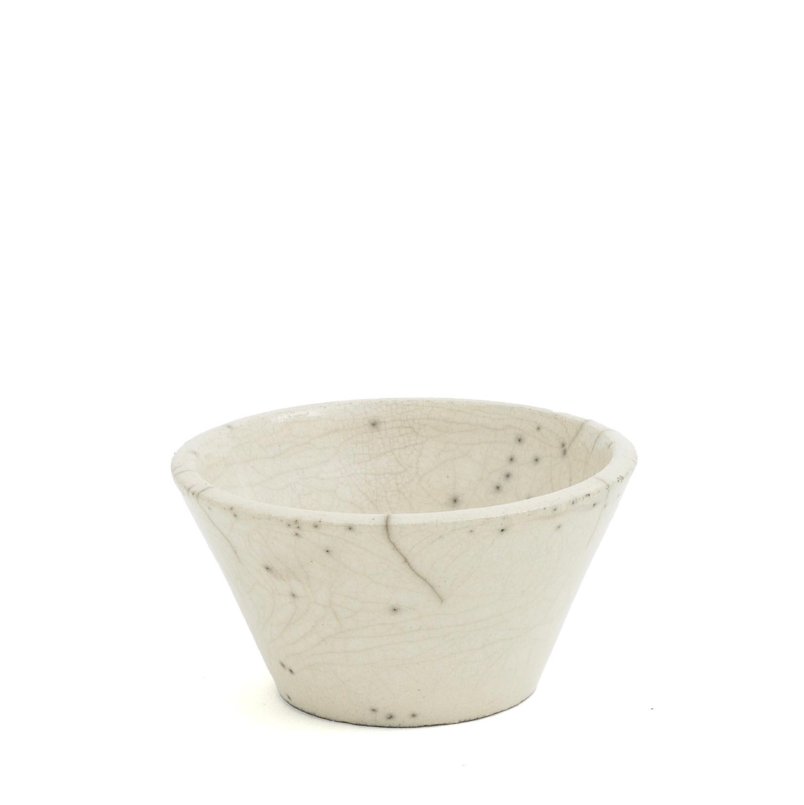 Japanese Minimalistic LAAB Moon Set of 5 Bowls Raku Ceramics Crackle White For Sale 10