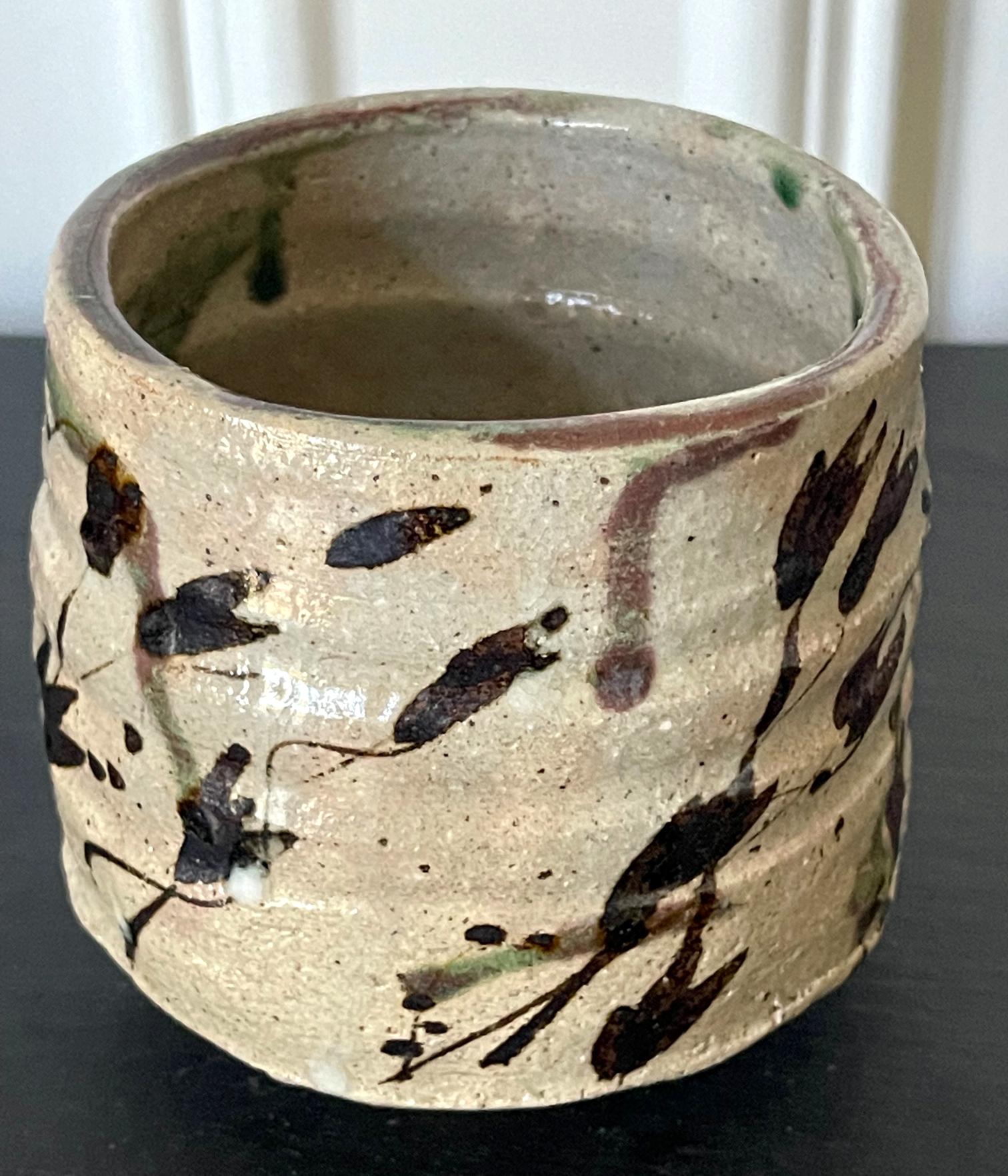 Glazed Japanese Mino Ware Oribe Type Chawan Tea Bowl For Sale