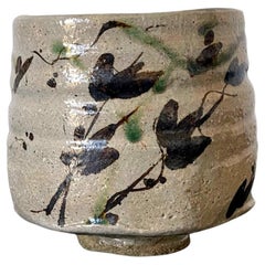 Bol à thé en forme de chawan de type Oribe de Mino Ware japonais