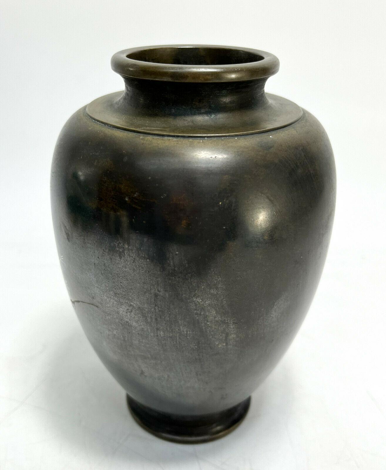 Japanese Mixed Metal Bronze and Silver Vase, Storks, Likely Meiji Period In Good Condition For Sale In Gardena, CA