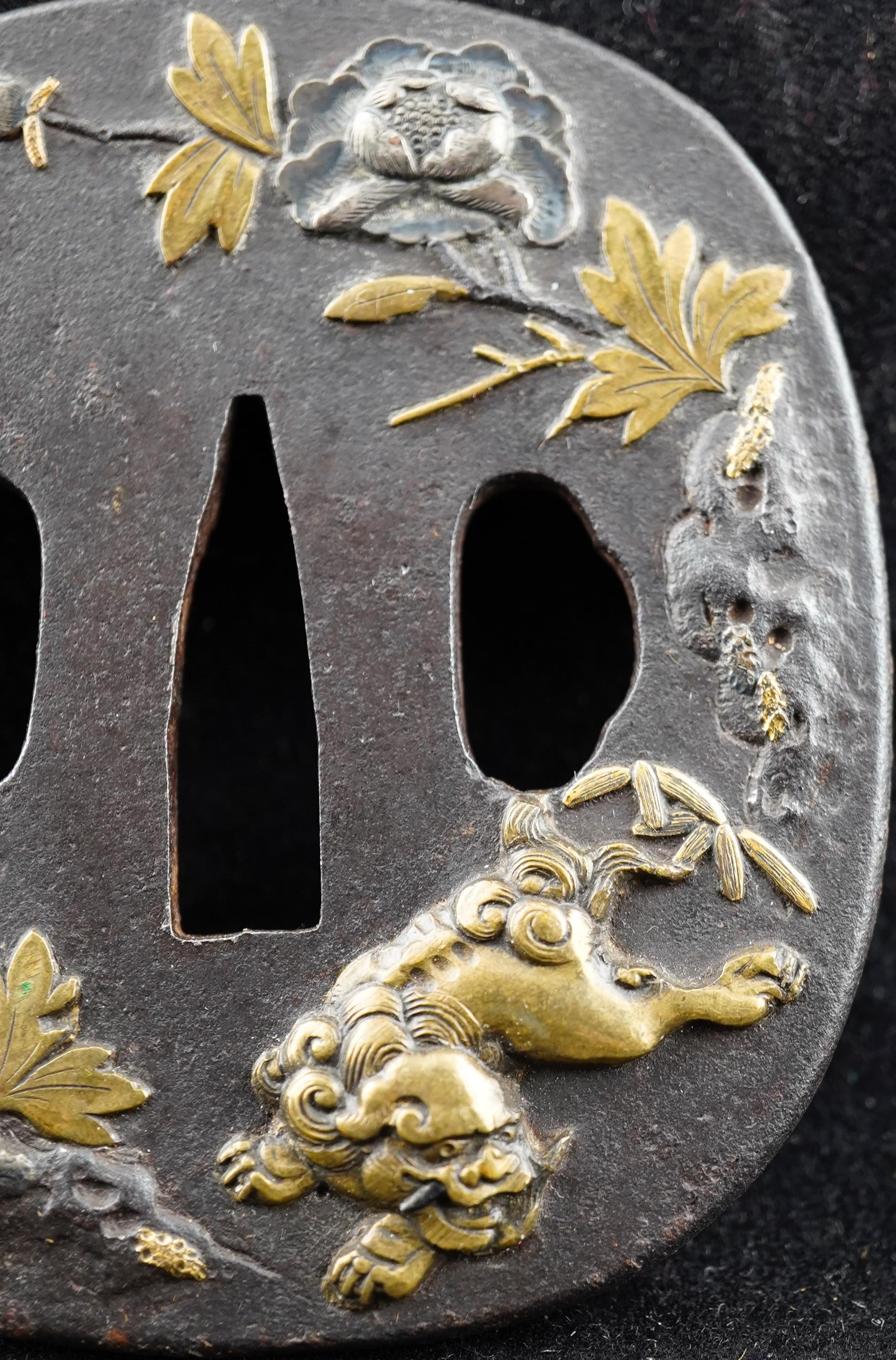 Moulage Garde d'épée japonaise en métal mixte (Tsuba) Période Meiji en vente