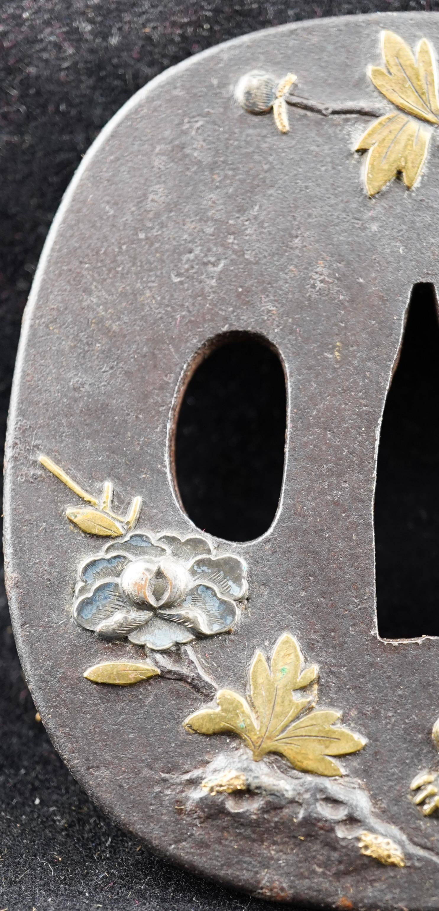 Garde d'épée japonaise en métal mixte (Tsuba) Période Meiji Excellent état - En vente à Sarasota, FL