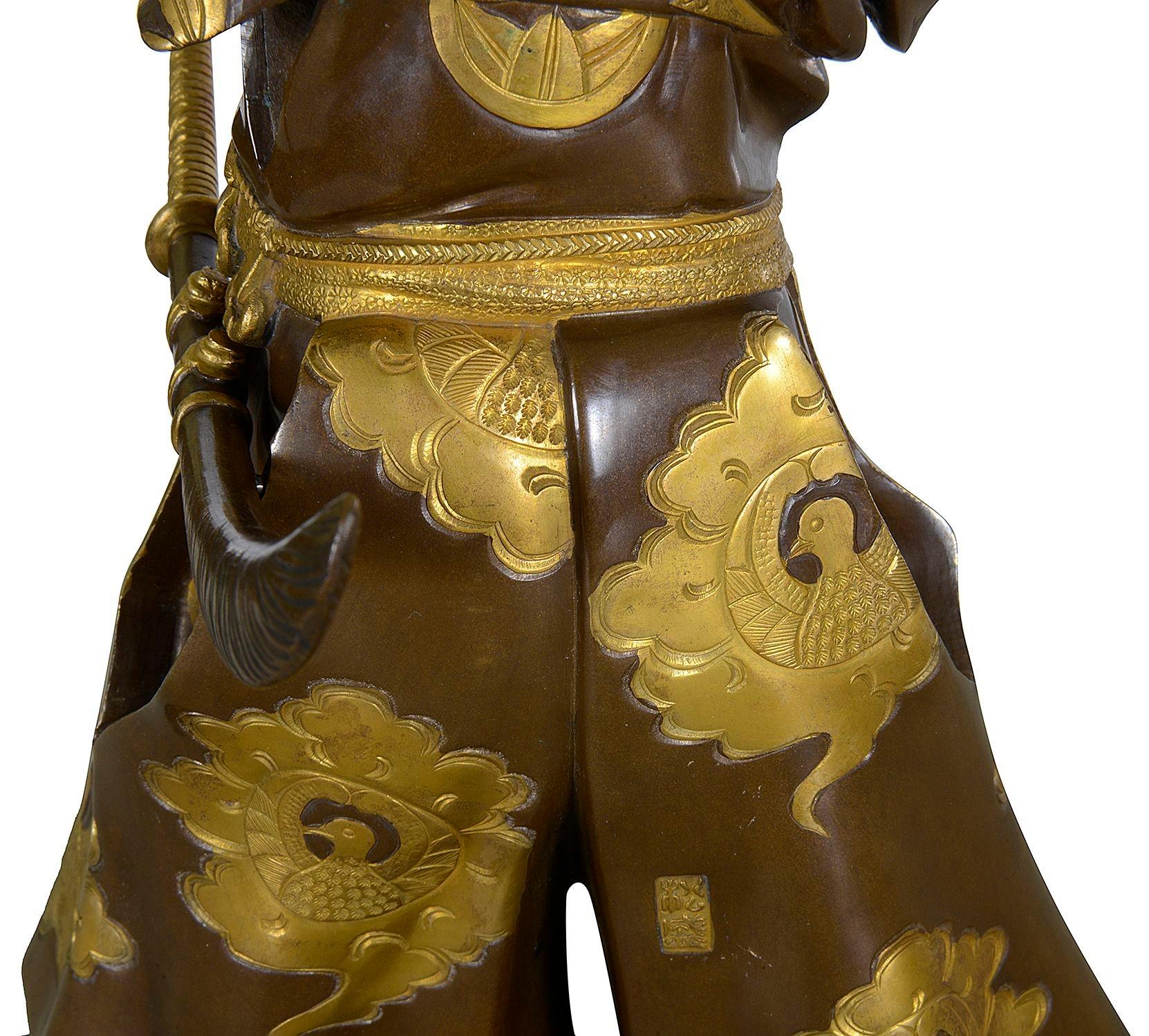 Guerrero japonés Miyao de bronce, 36 cm de altura en venta 3