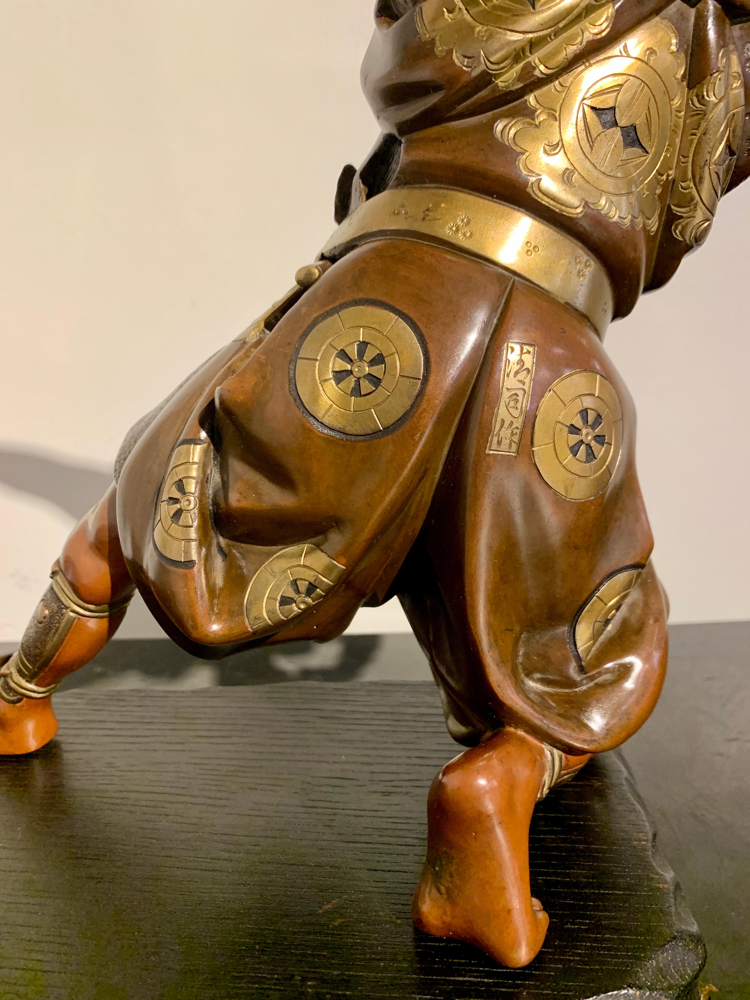 Japanischer Samurai- Bogenschütze aus vergoldeter Bronze im Miyao-Stil, Meiji-Periode im Angebot 6