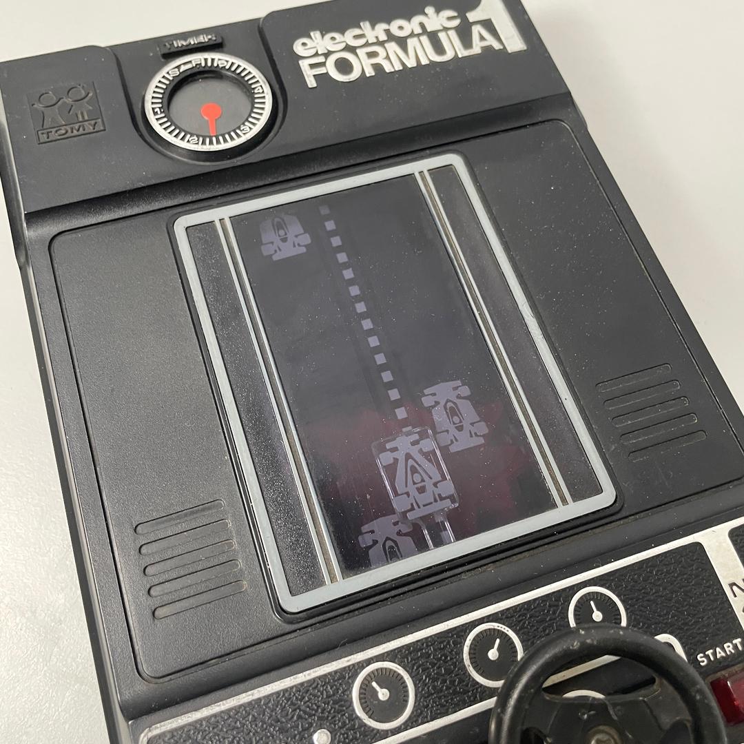 Japanese modern black plastic videogame Formula 1 by Tomy Electronic, 1978 For Sale 8