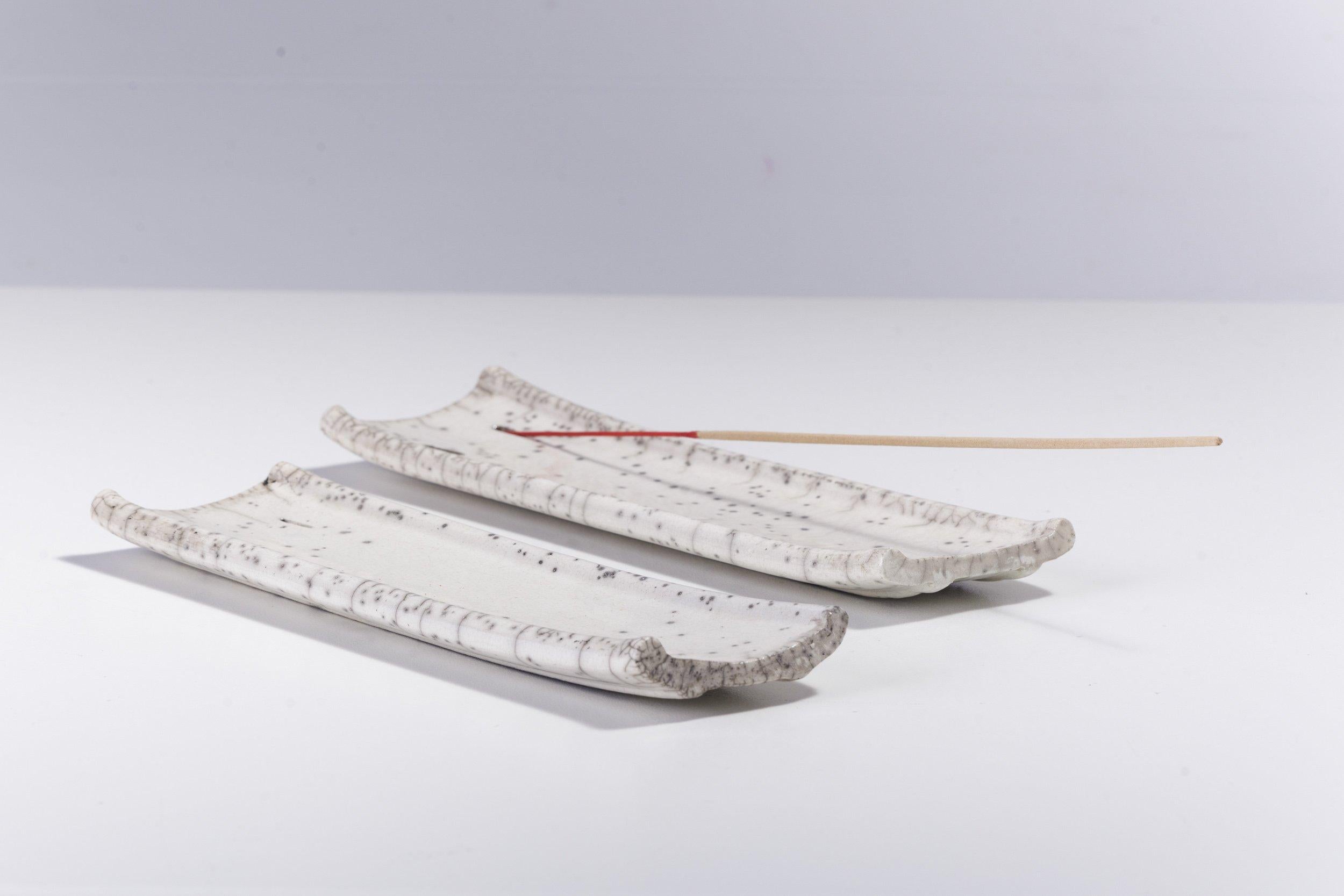 Italian Japanese Modern LAAB 2 Incenso Incense Holders Raku Ceramics White Crackle For Sale