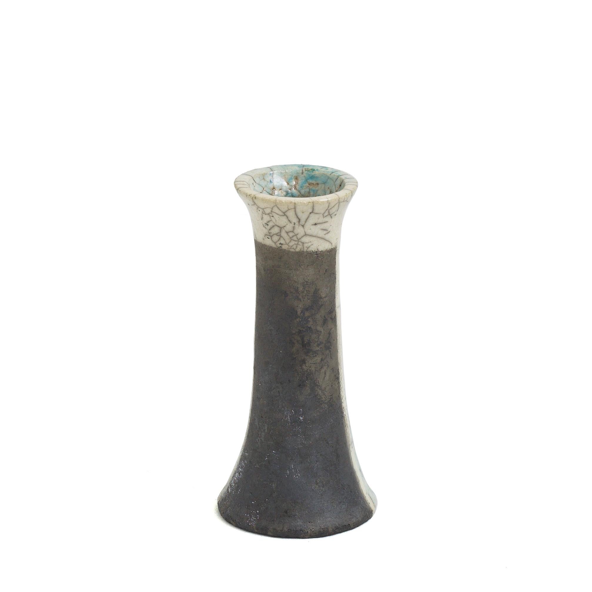 Japanisches modernes japanisches LAAB Stelo Wake Set aus 2 Kerzenhaltern Raku Keramik Weiß Grün (Handgefertigt) im Angebot