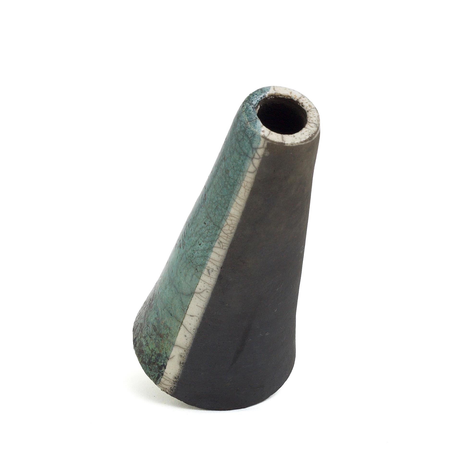 Japanese Modern LAAB Wake Vase Raku Ceramic Green White Black Metal In New Condition For Sale In monza, Monza and Brianza