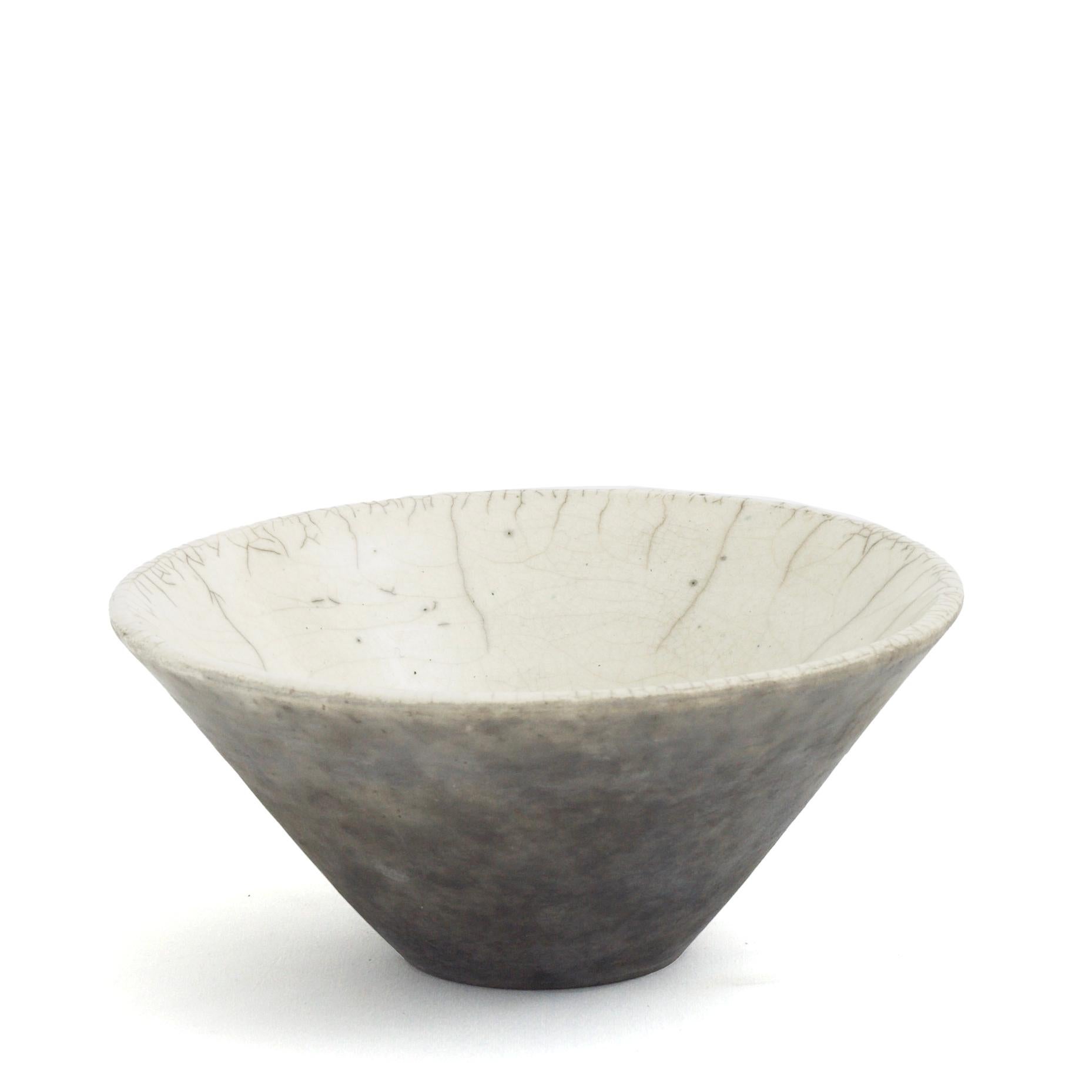 Japanese Modern LAAB Wu Set of 2 Bowls Raku Ceramics Crackle Black White For Sale 3