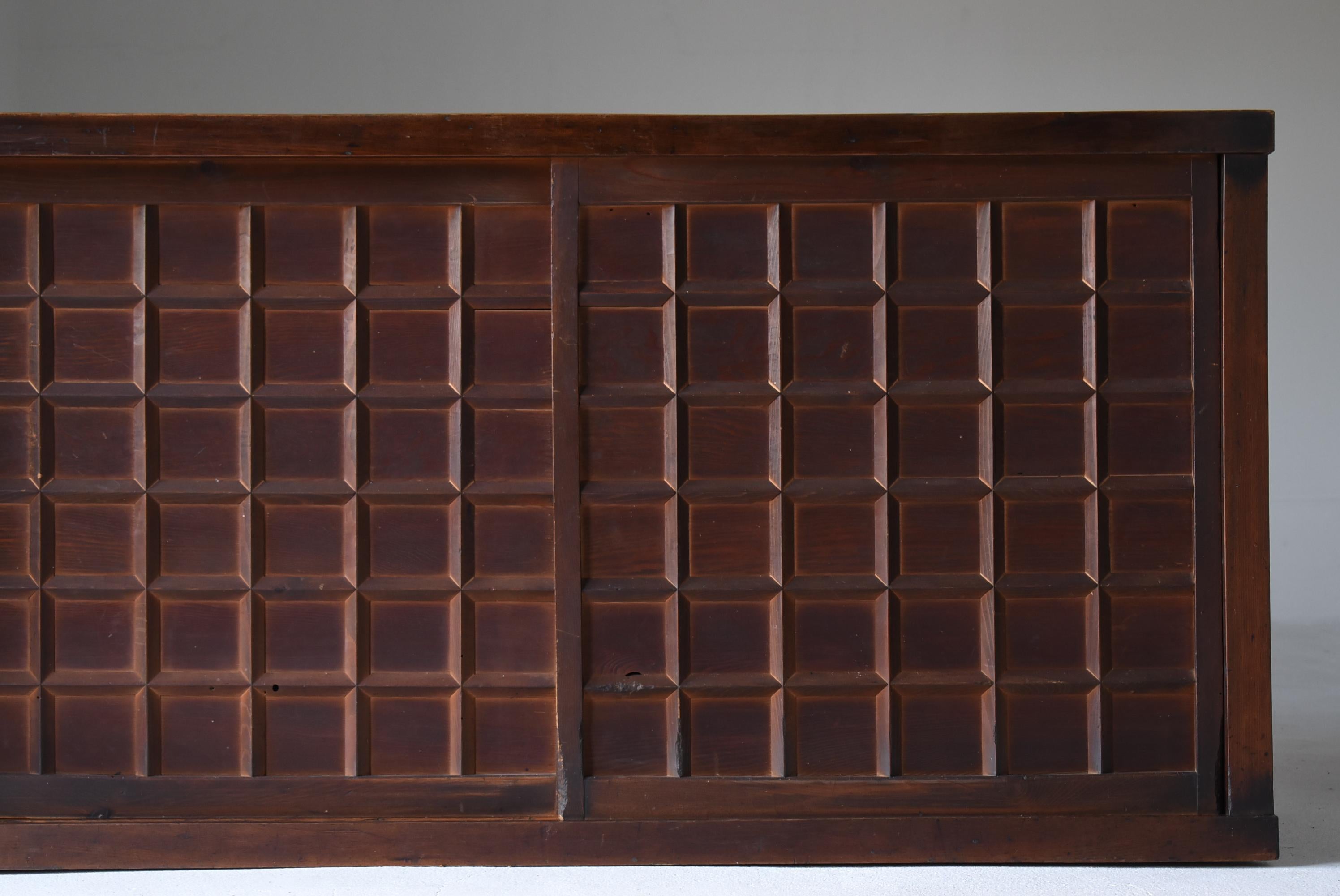 Japanese Modern Large Tansu 1860s-1920s / Sideboard Wabi-Sabi In Good Condition In Sammu-shi, Chiba