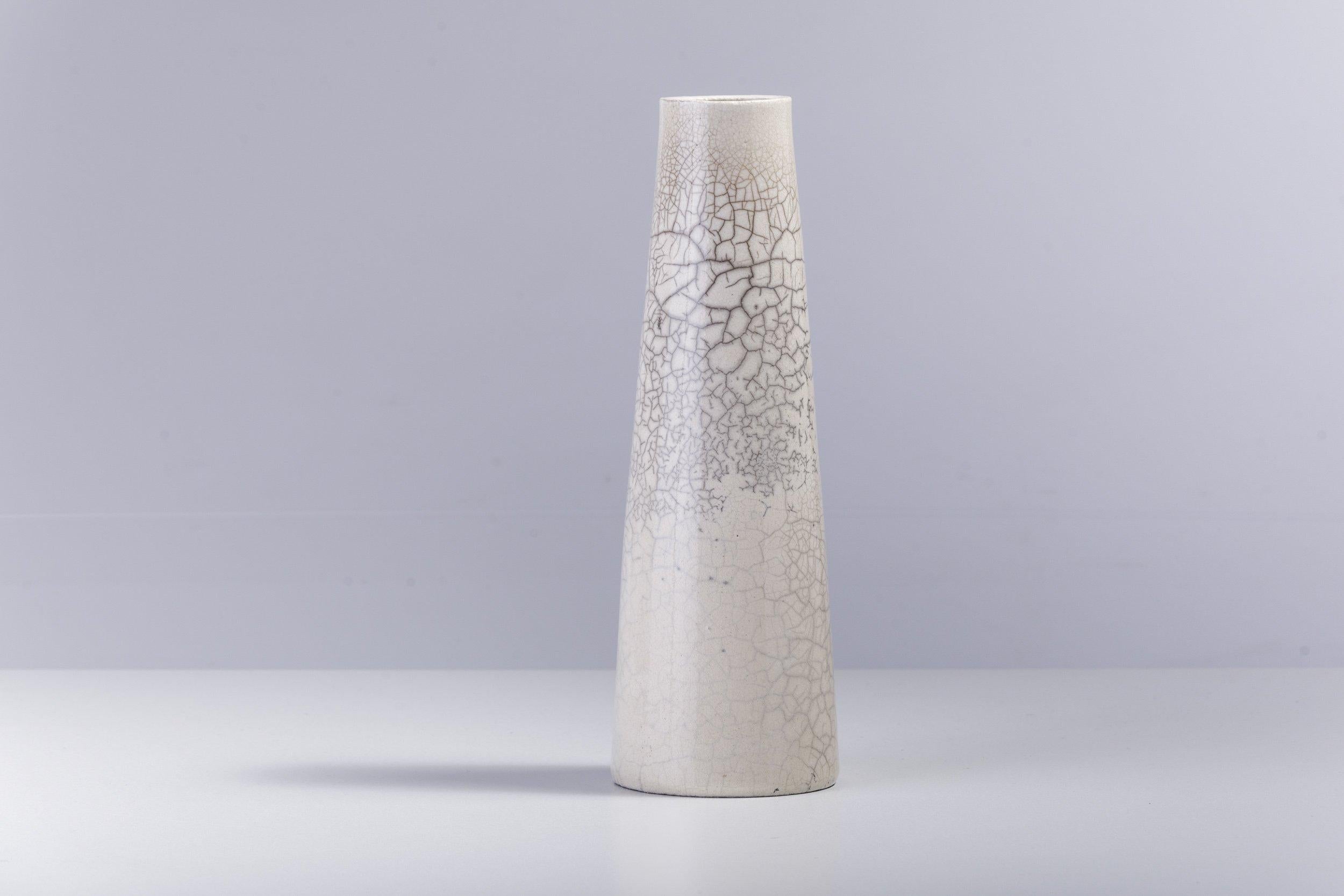 Italian Japanese Modern Minimalist LAAB Hana Vertical L Vase Raku Ceramic White Crakle For Sale