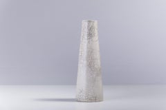 Japanese Modern Minimalist LAAB Hana Vertical Vase Raku Ceramic White Crakle