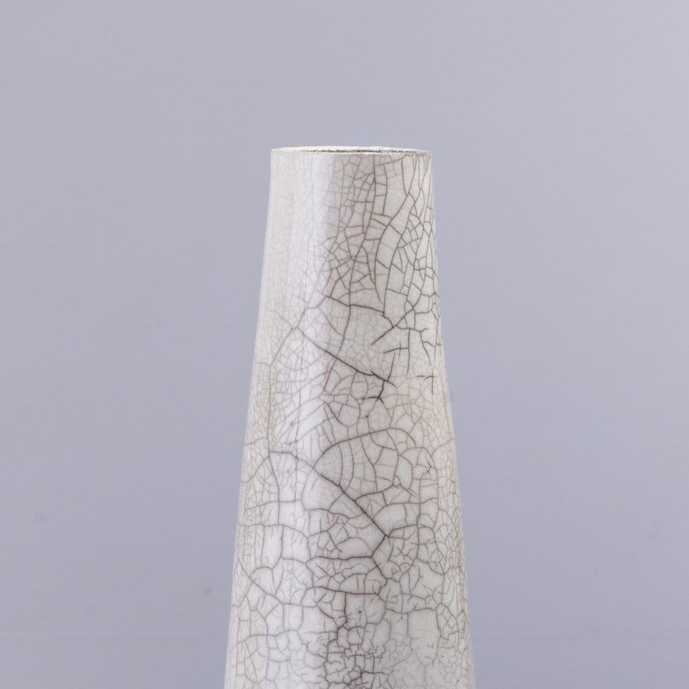 Contemporary Japanese Modern Minimalist LAAB Hana Vertical Vase Raku Ceramic White Crakle For Sale