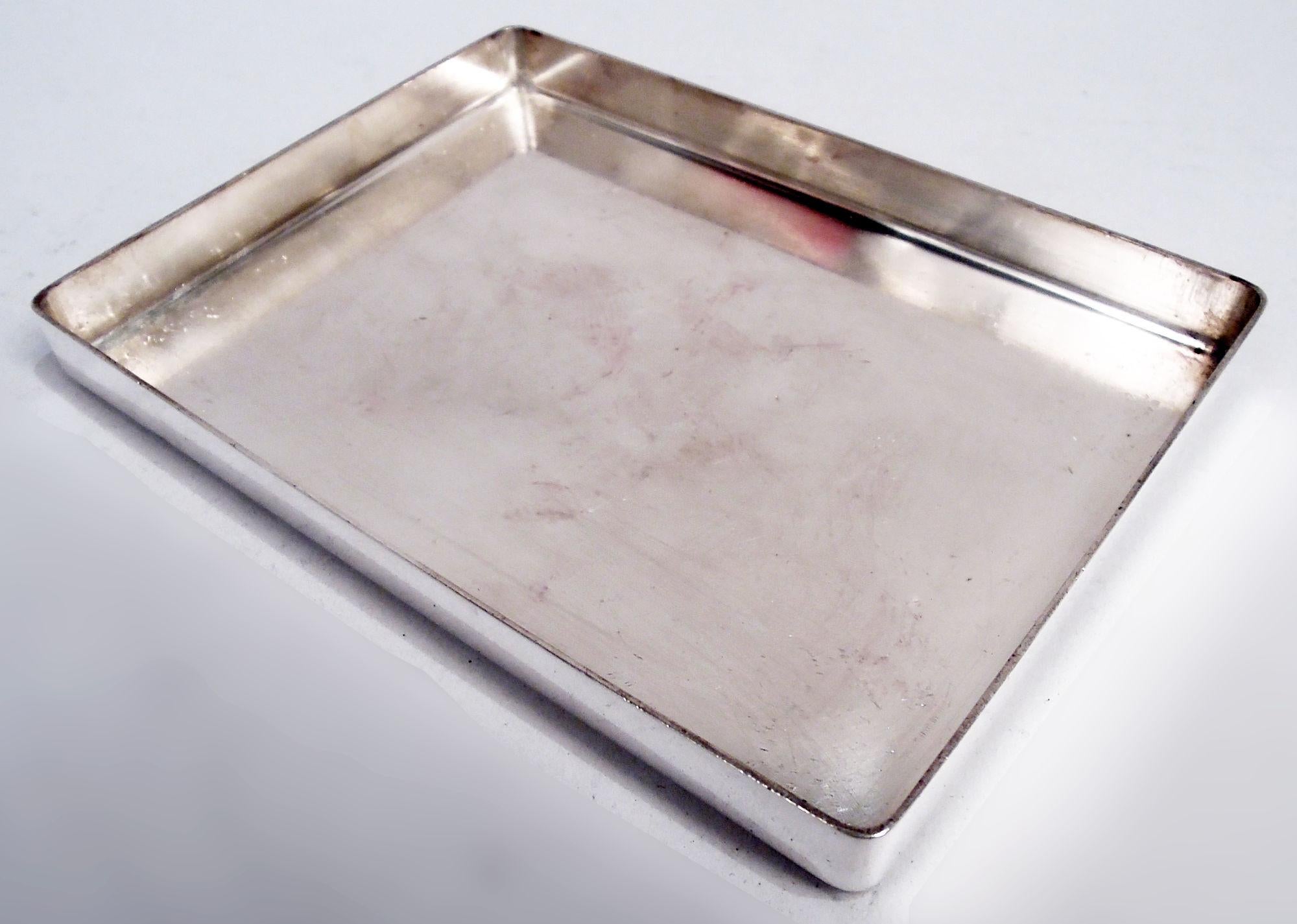 XX secolo Scatola moderna giapponese in argento con crisantemo dorato in vendita