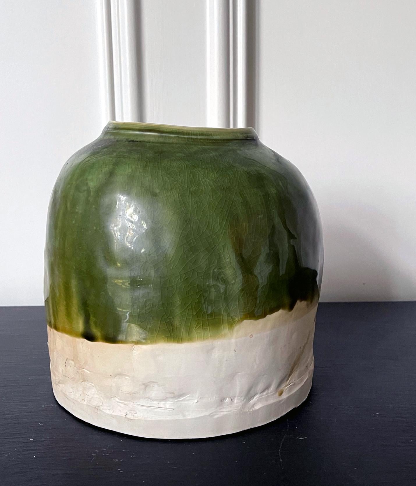 Japanese Modern Studio Ceramic Oribe Jar by Ryoji Koie In Good Condition For Sale In Atlanta, GA