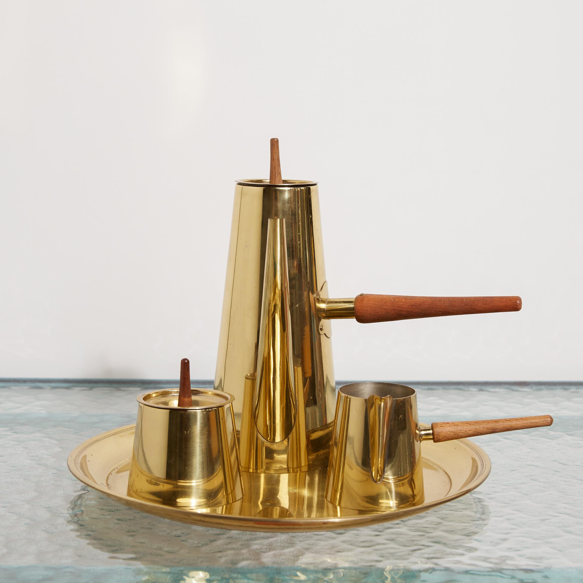 Japanese Modernist Four-Piece Brass Coffee or Tea Serving Set In Excellent Condition In Los Angeles, CA