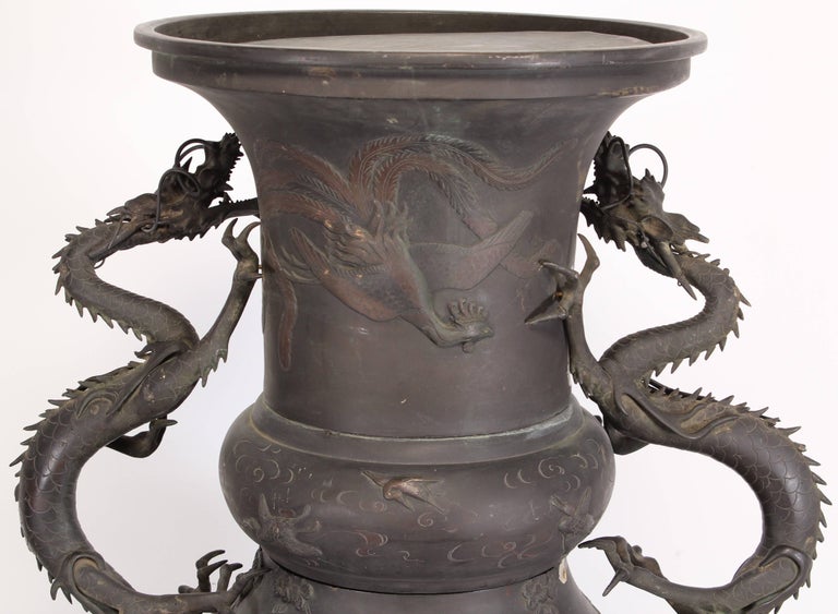 Japanese Monumental Meiji Bronze Dragon Vase For Sale at 1stDibs