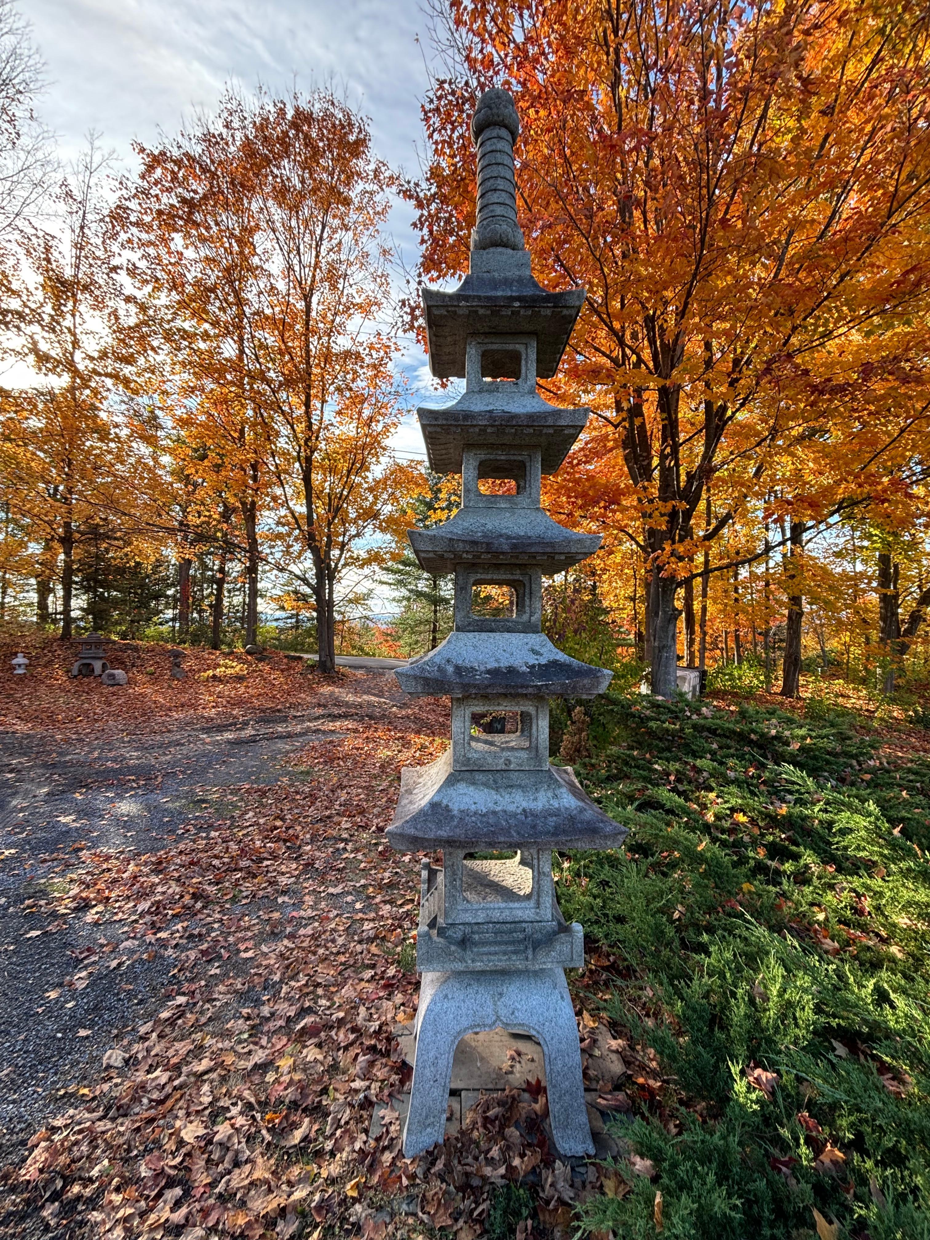 Pagode monumentale japonaise en pierre à cinq éléments, 150 pouces en vente 2