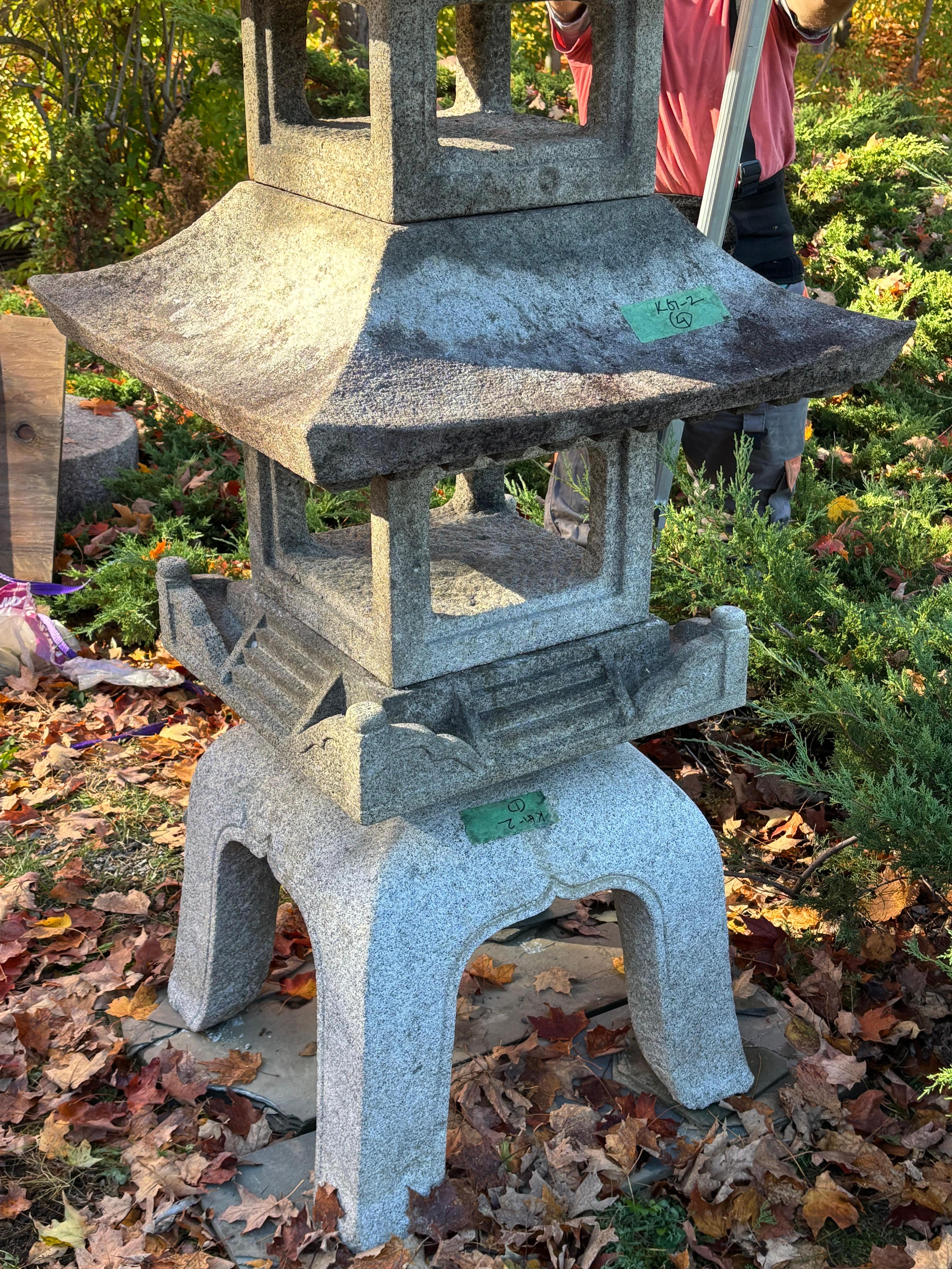 Pagode monumentale japonaise en pierre à cinq éléments, 150 pouces en vente 4