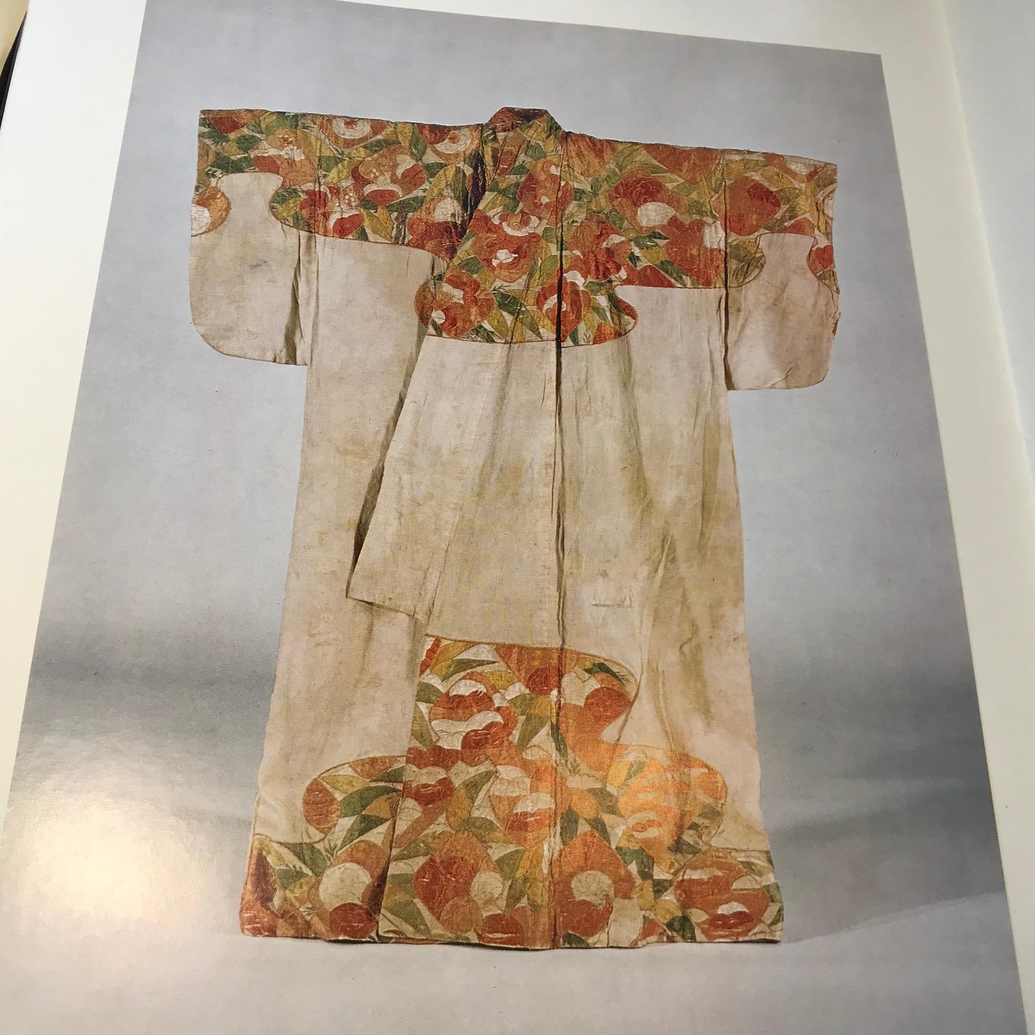 Japanese Museum Kimono & Ningyo Dolls 100 Color Plates National Treasures 1