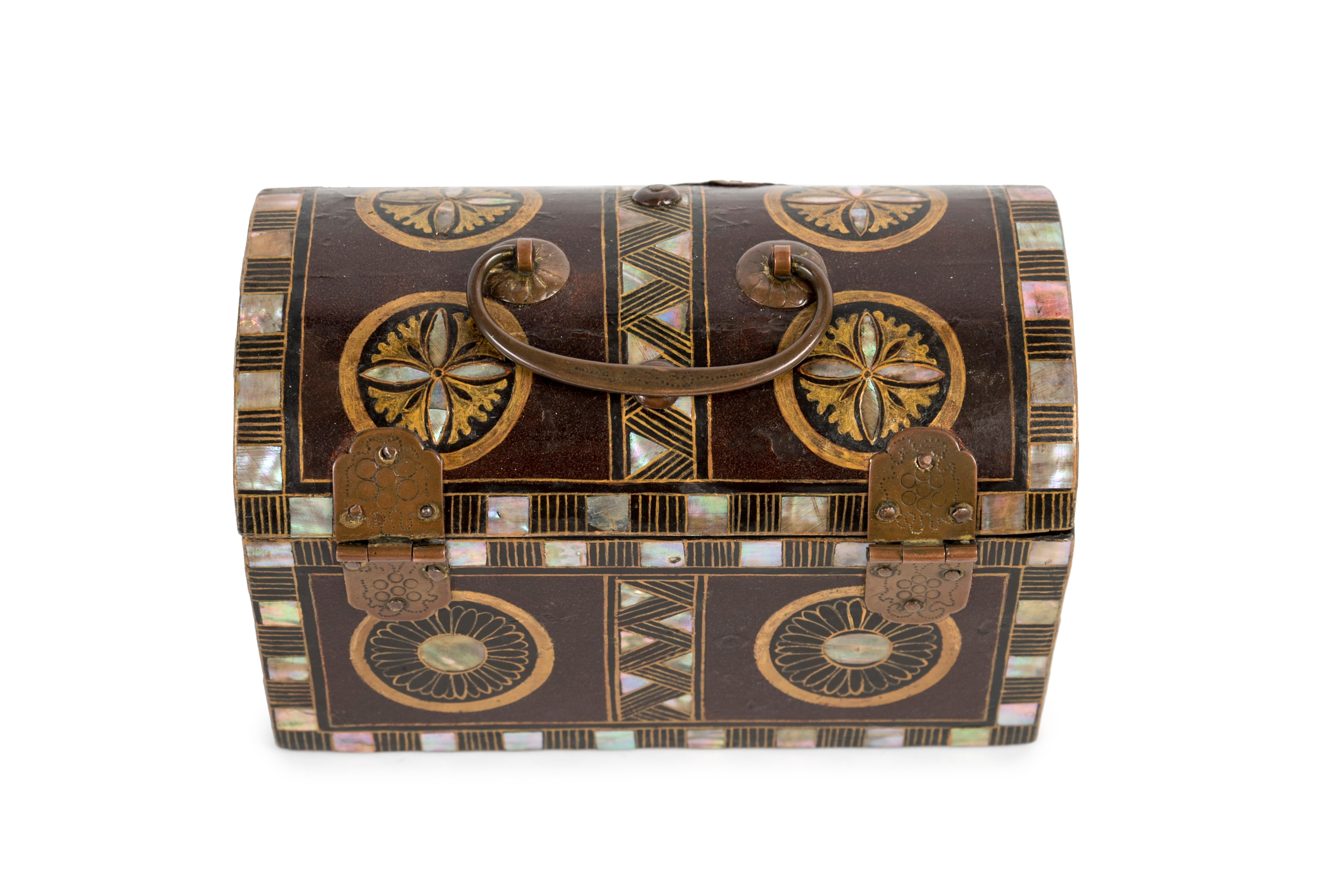 Japanese Namban Chest adorned with cylindrical motives and mother of pearl inlay For Sale 1
