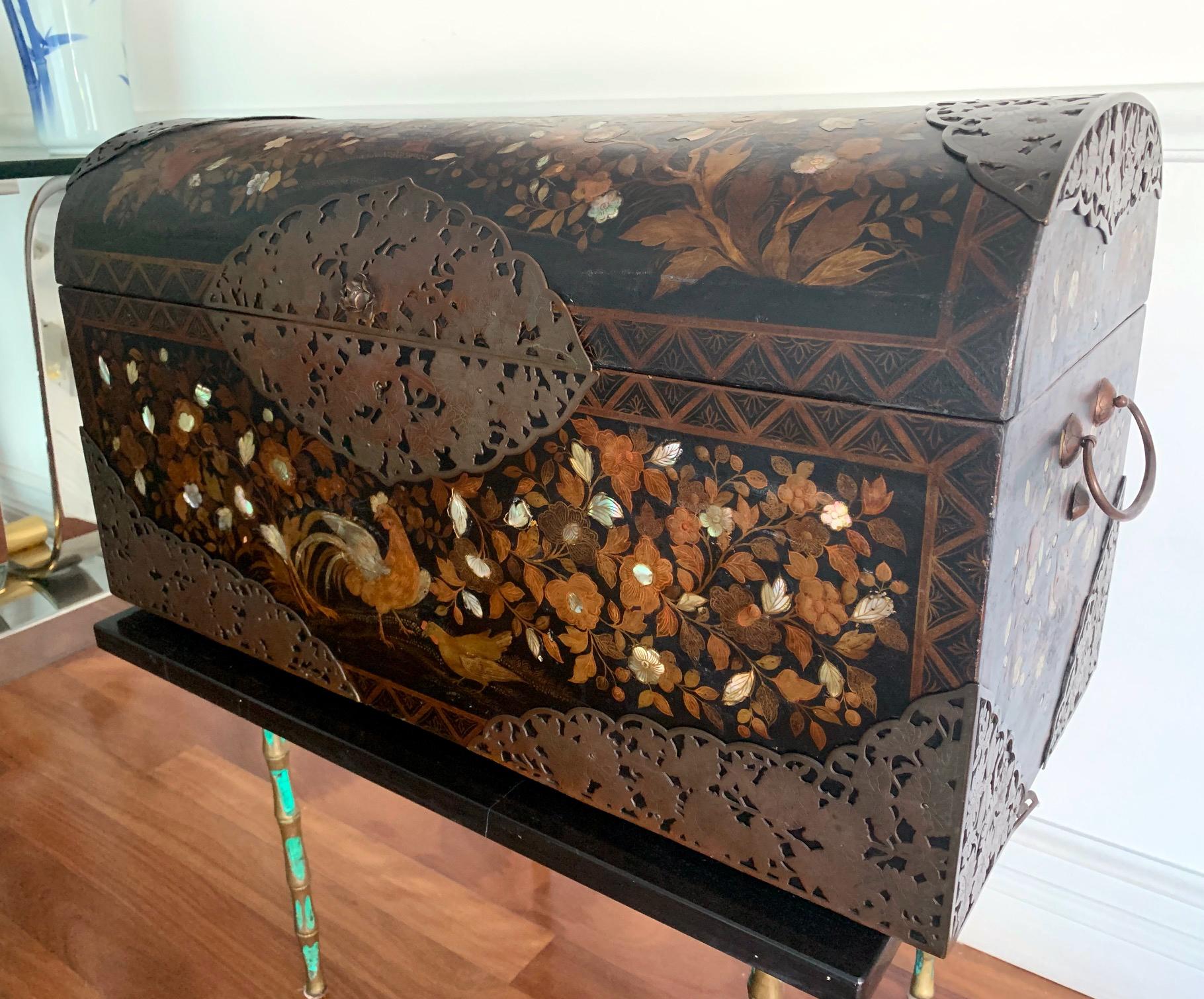 18th Century and Earlier Japanese Namban Lacquer and Inlay Coffer Momoyama Period For Sale