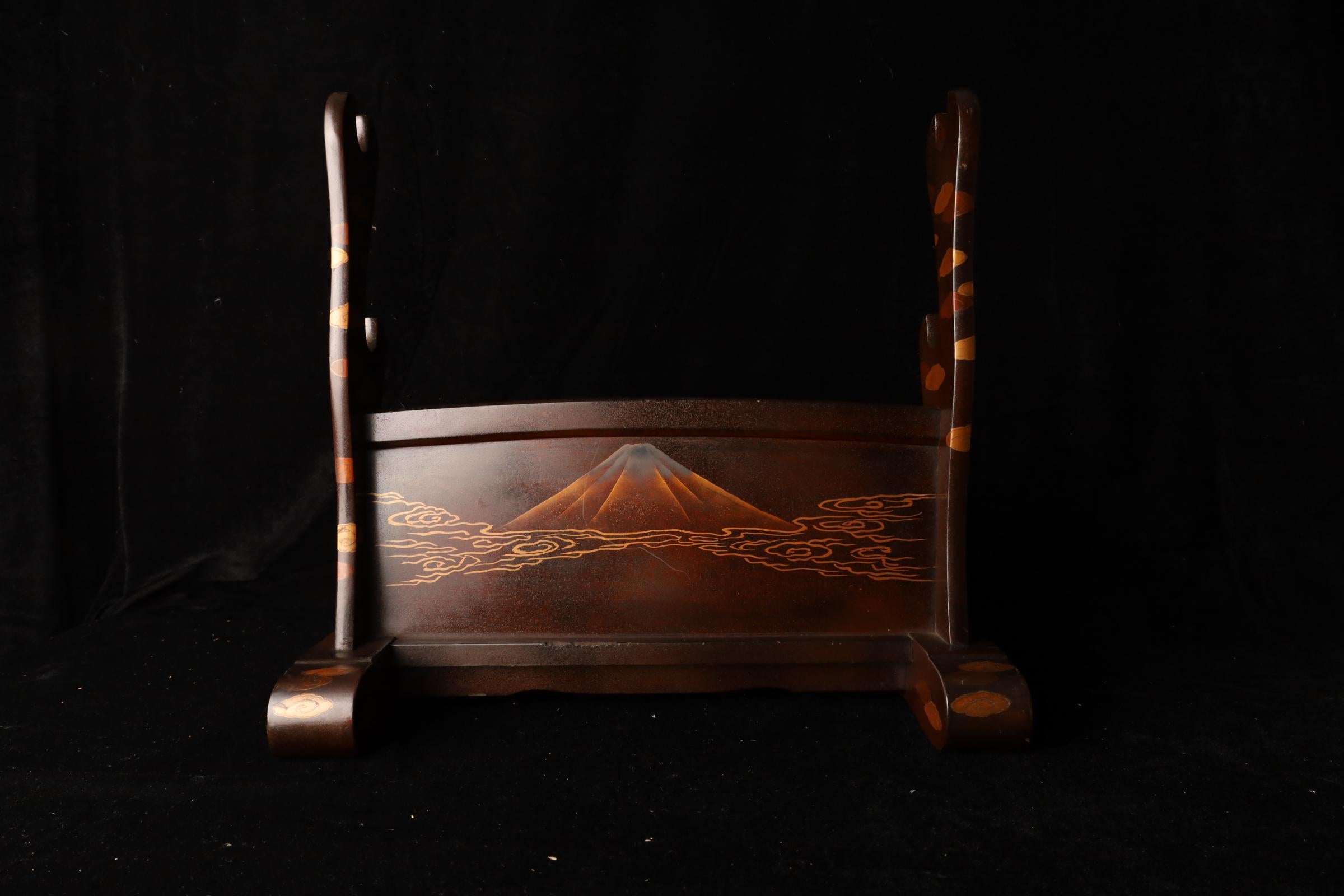 Foglia d’oro Kake (supporto per spada) giapponese Nashiji Gold Maki-e Katana con motivo del drago in vendita