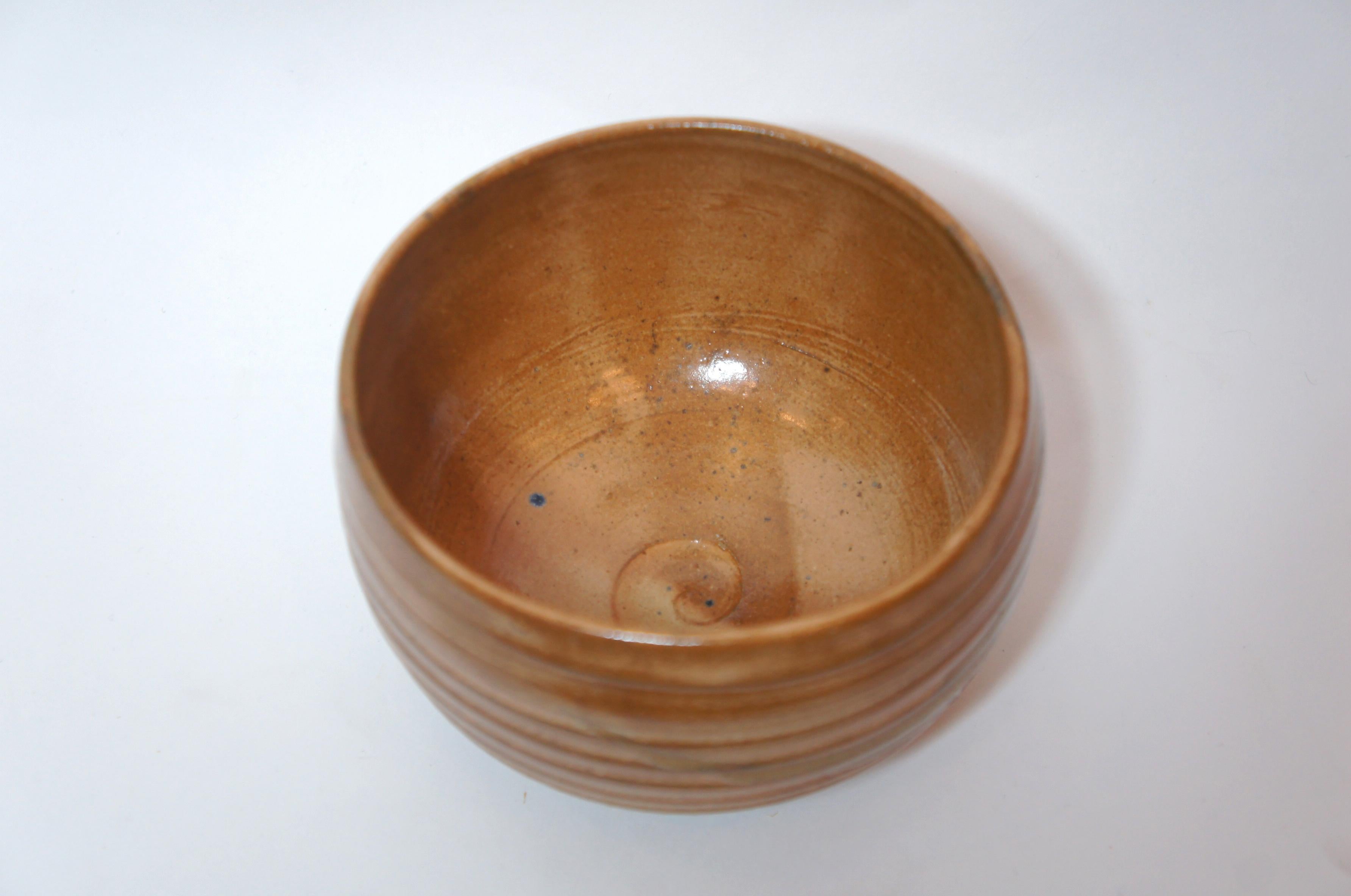 Japanese Natural Glaze Ceremonial Tea Bowl, 1920s For Sale 2
