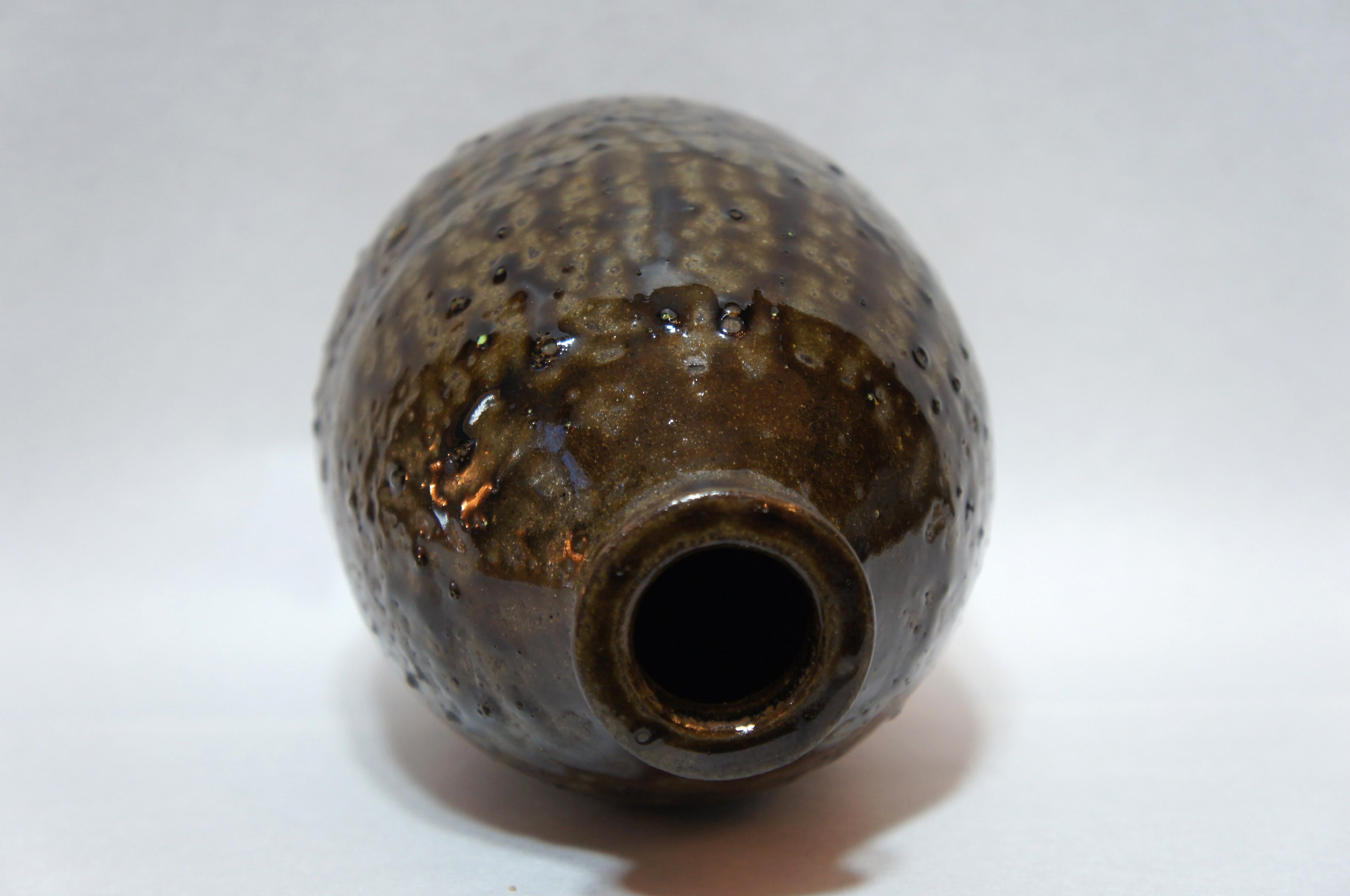Japanese Natural Grazed Ceramic Brown Vase, 1970s For Sale 2