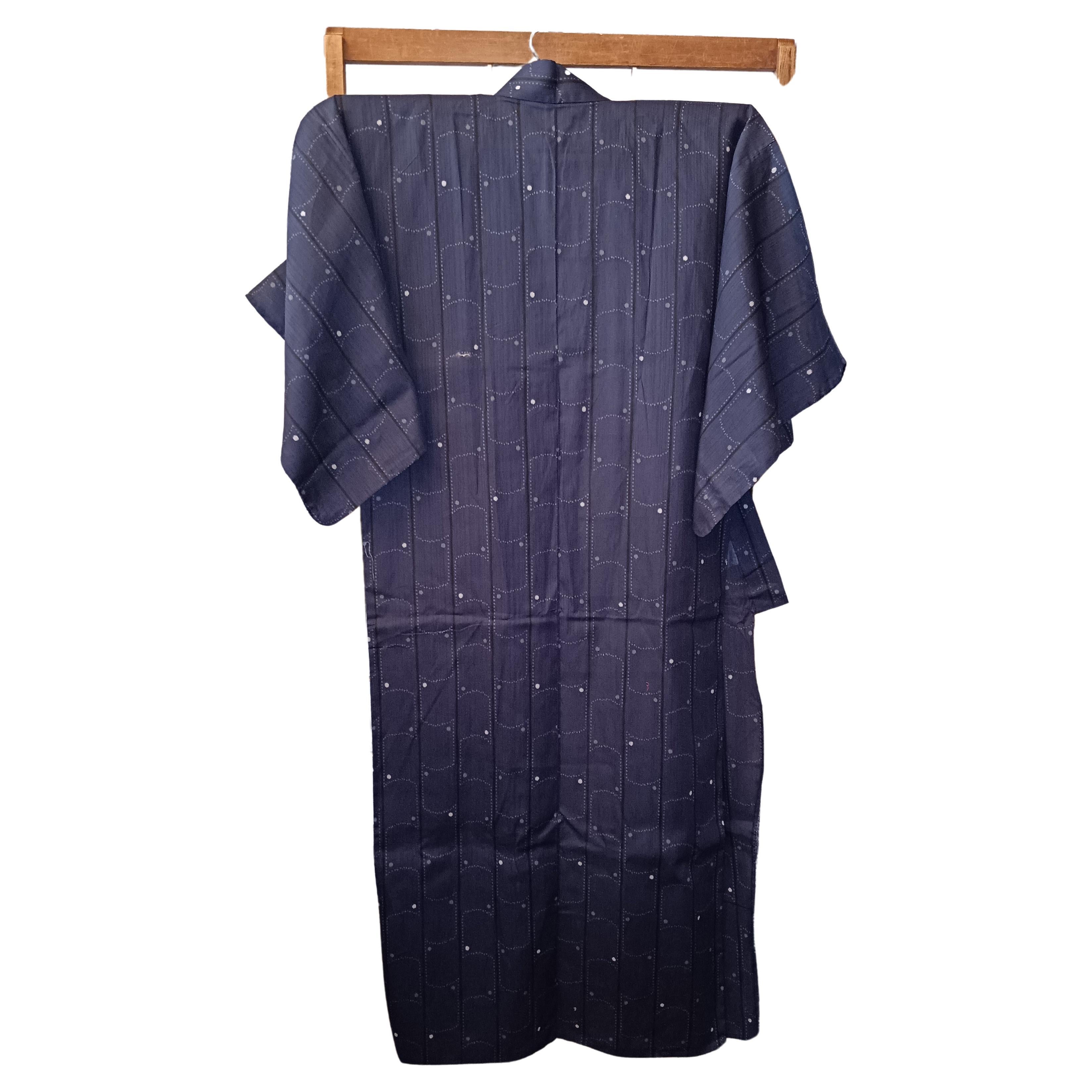 Japanese navy blue yukata with dotted pattern In Good Condition For Sale In Paris, FR