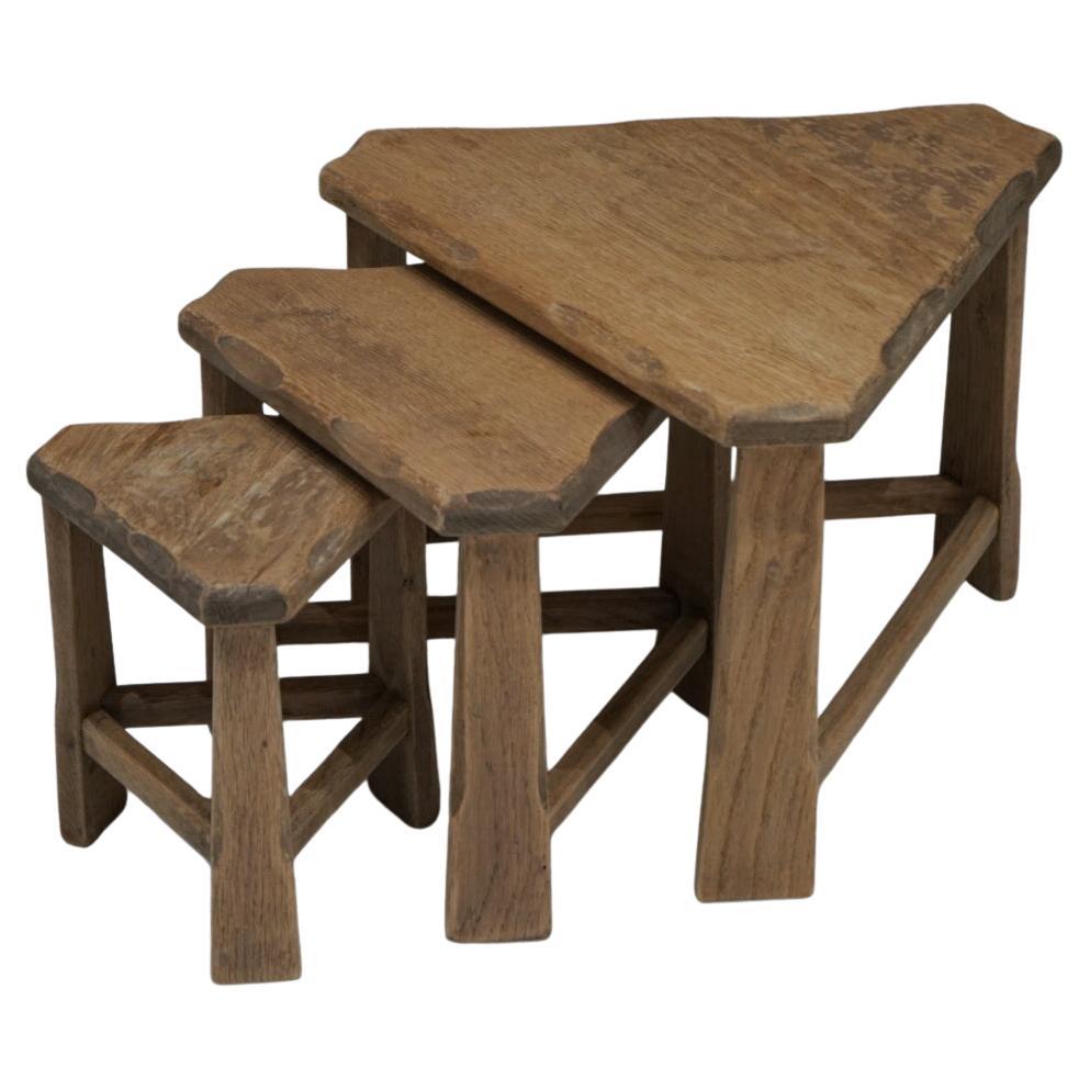 Japanese Nesting Tables in Oak (Nara), 1960s–1980s – Set of Three in vendita