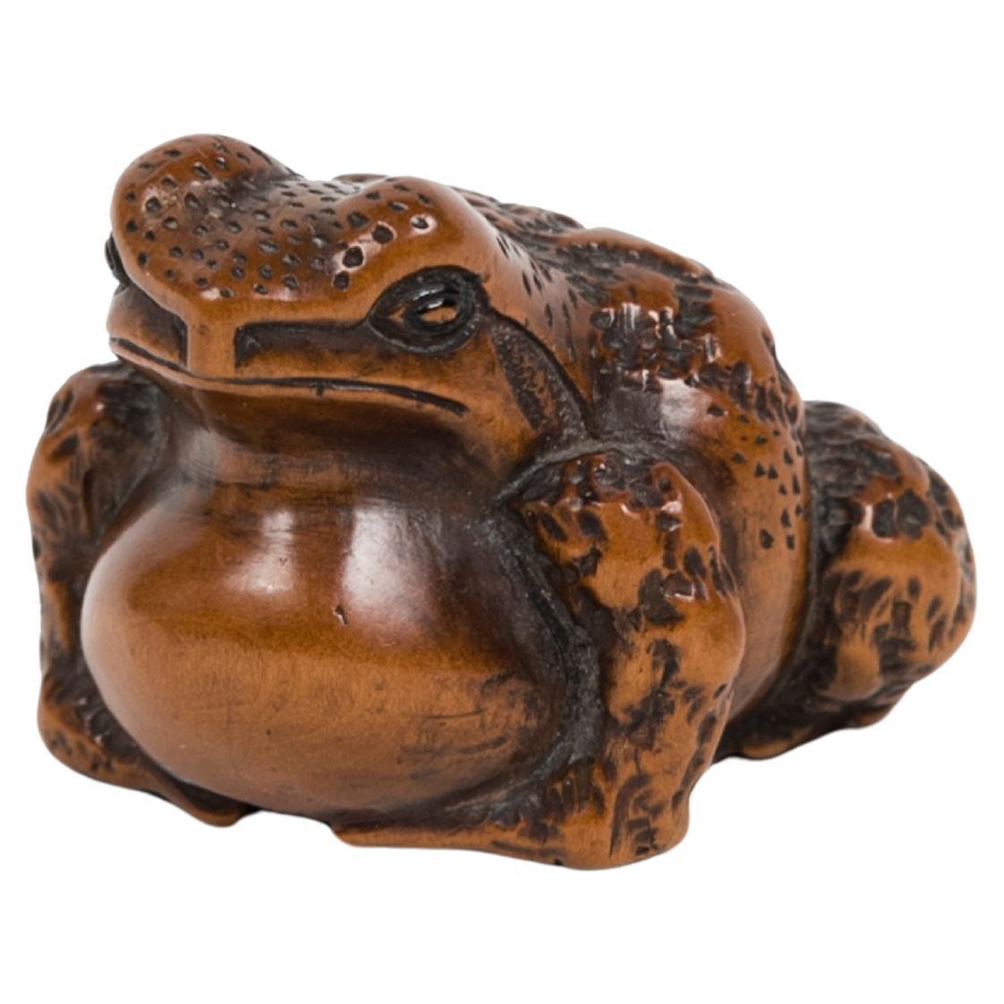 Japanese Netsuke of a croaking Toad in boxwood