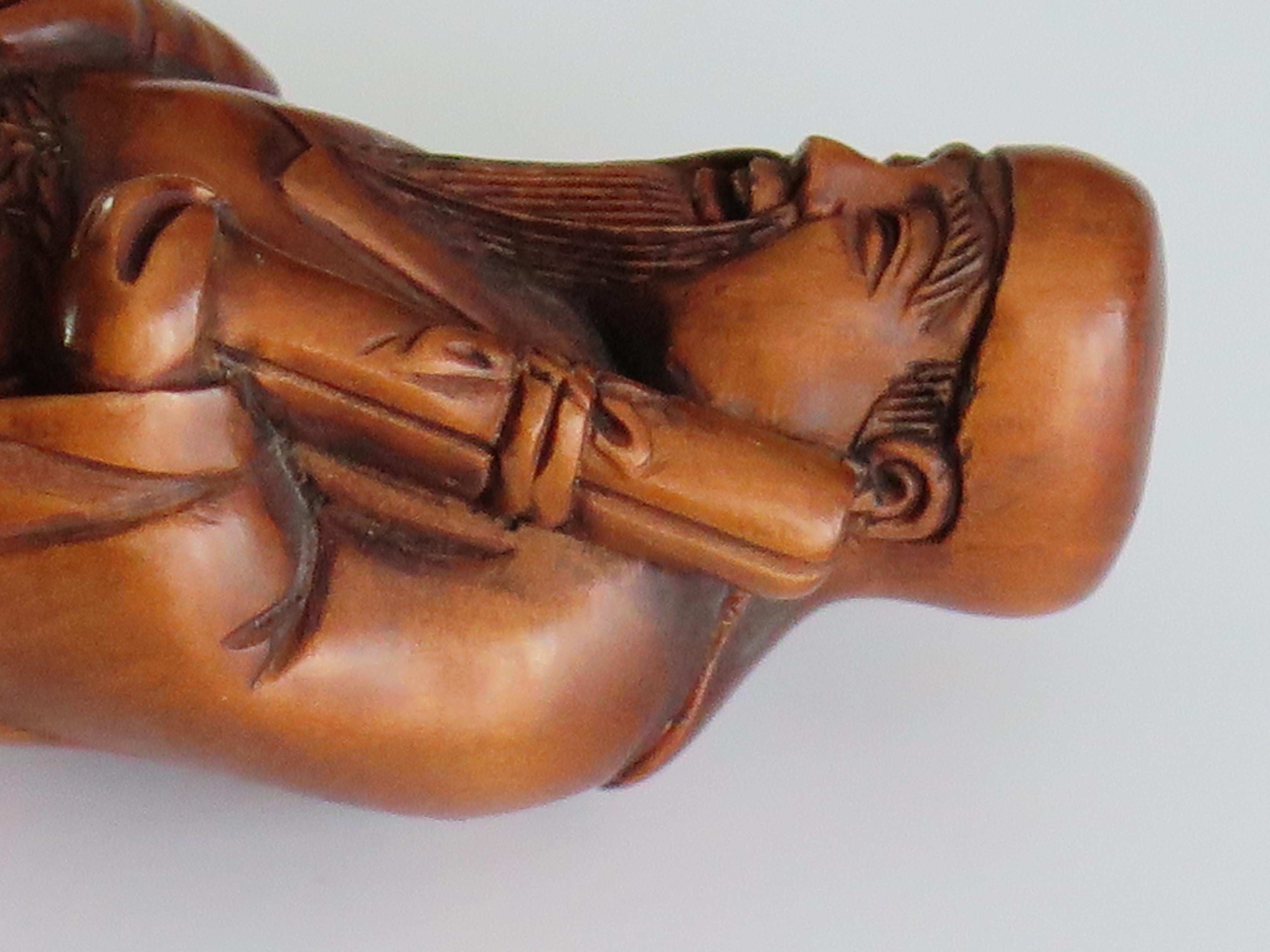 Japanese Netsuke of Chinese sage with scroll made of boxwood Signed, circa 1920 6
