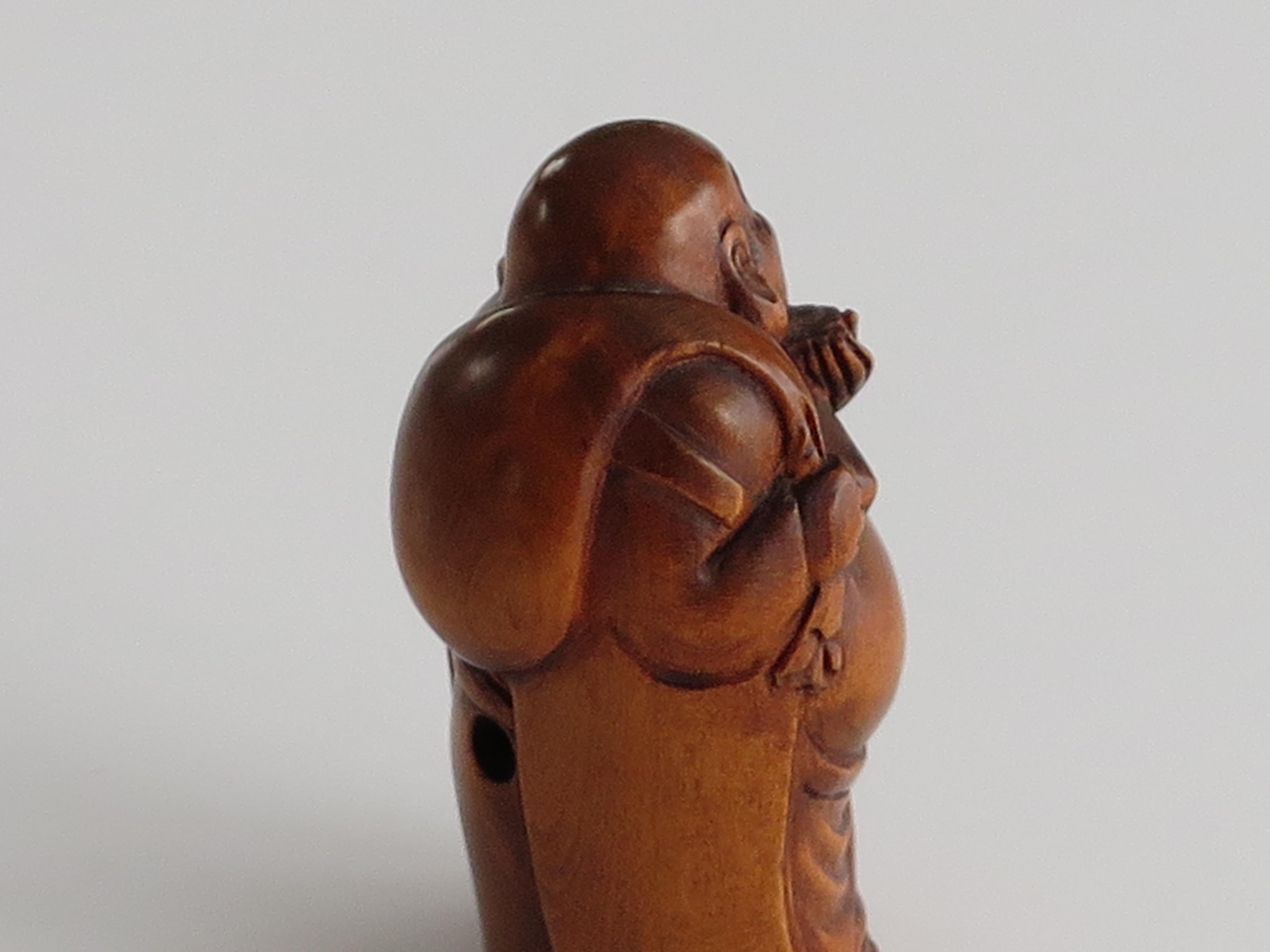 Netsuke giapponese di Sage intagliato a mano in legno di bosso Firmato, circa 1900 in vendita 3