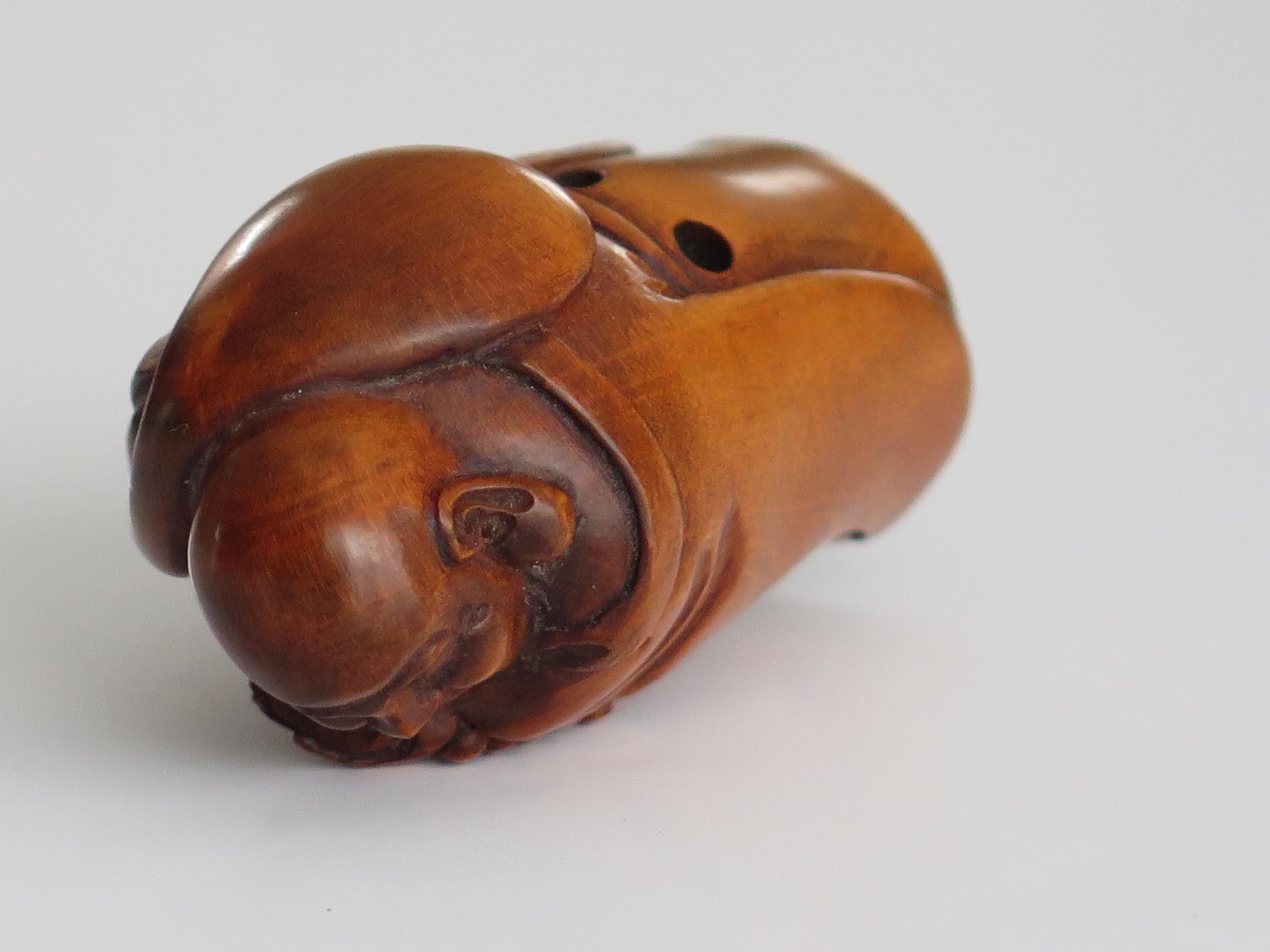 Netsuke giapponese di Sage intagliato a mano in legno di bosso Firmato, circa 1900 in vendita 1