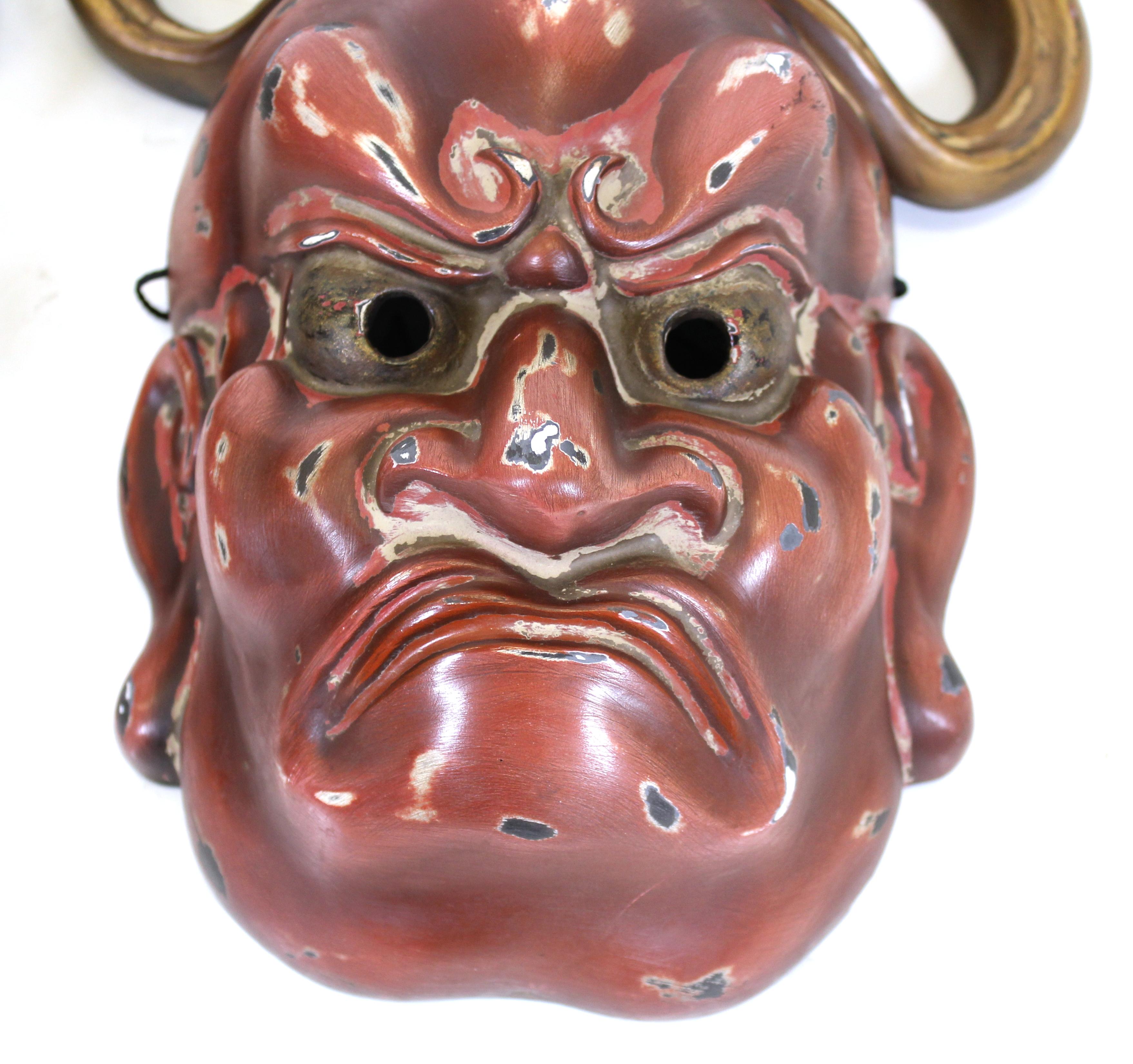Japanese Nio Buddhist Temple Guardian Masks in Carved lacquered Wood In Good Condition For Sale In New York, NY