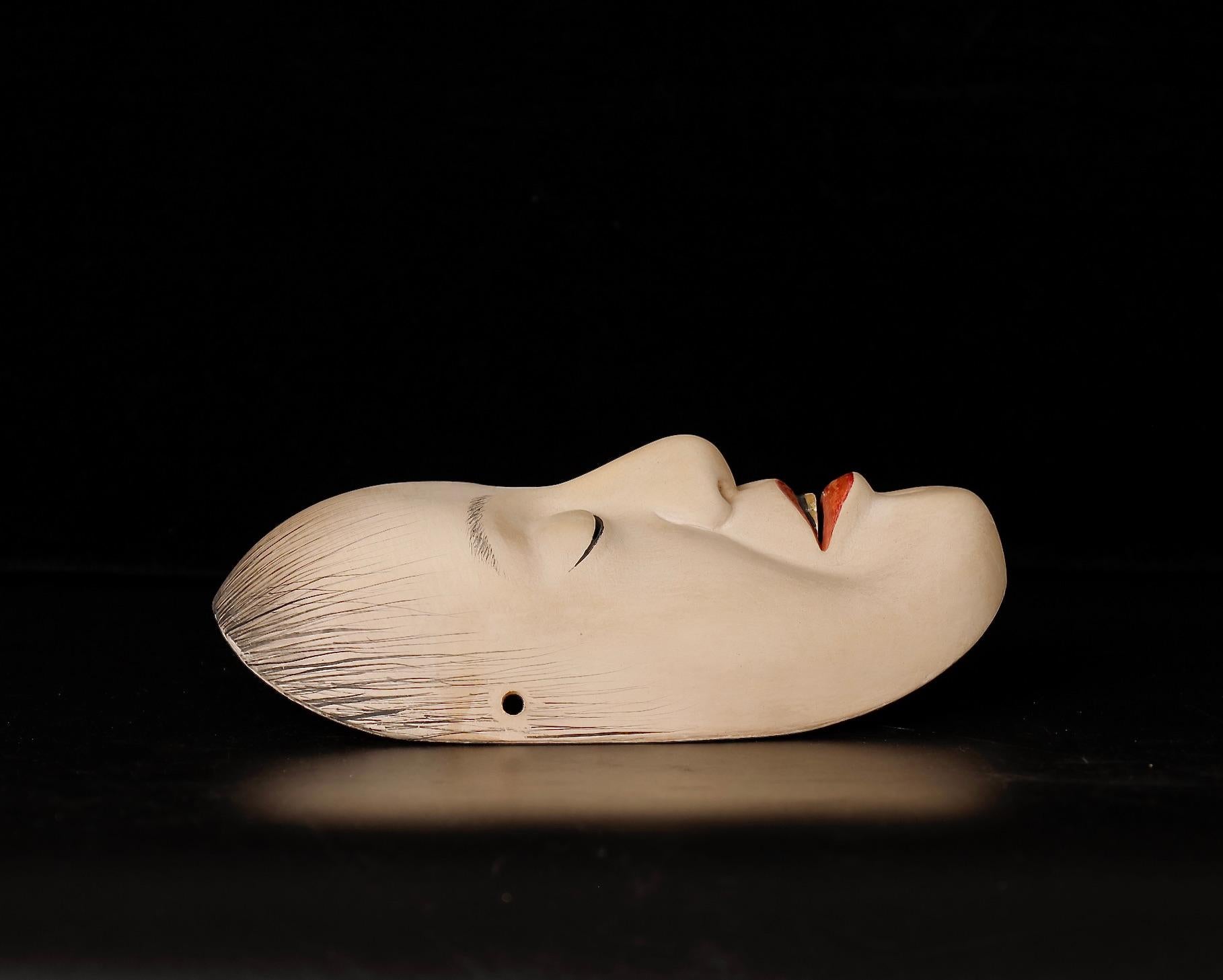 Japanese Noh Mask depicting Yoroboshi character For Sale 9