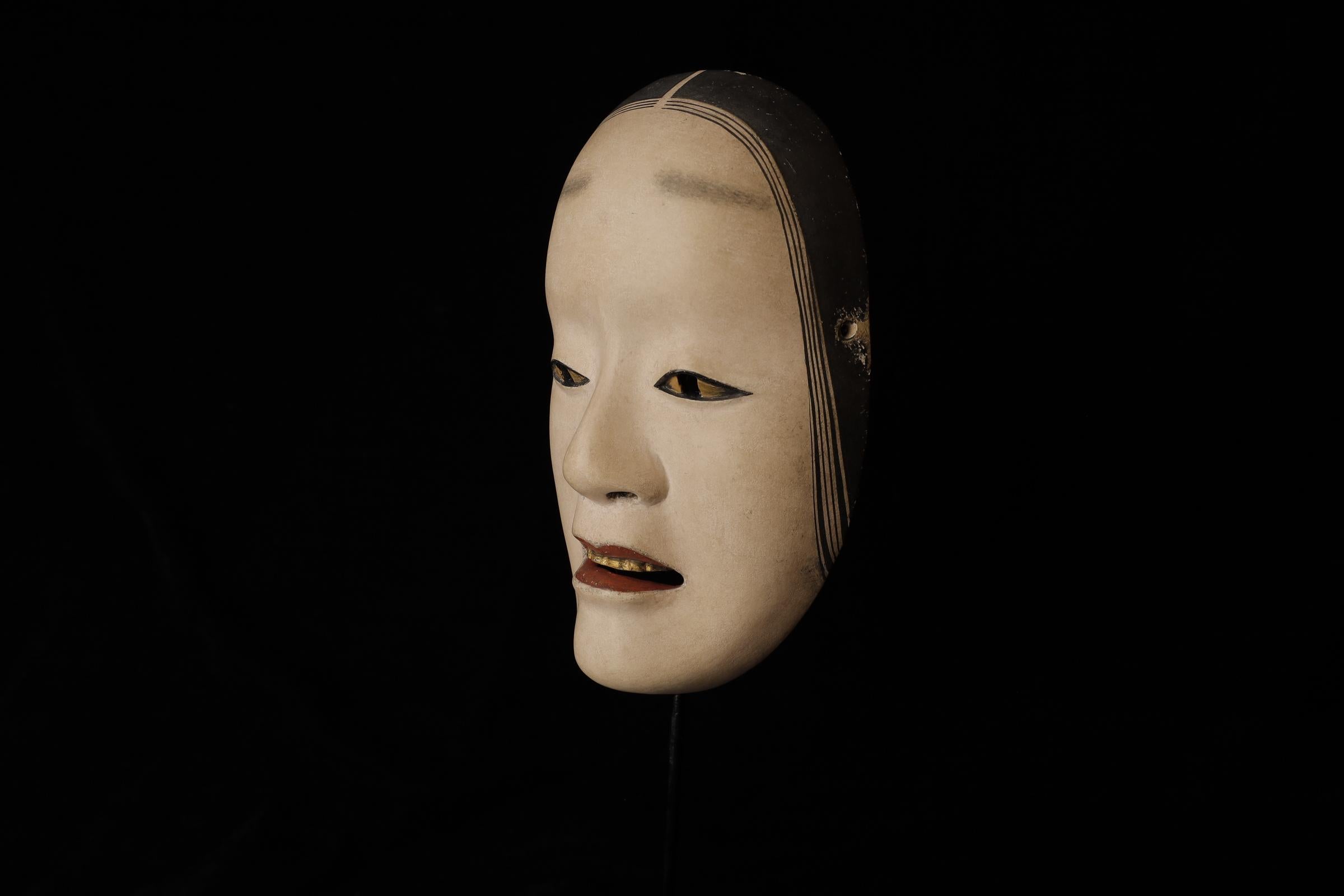 Hand-Carved Japanese Noh Mask of Deigan - noble young woman For Sale