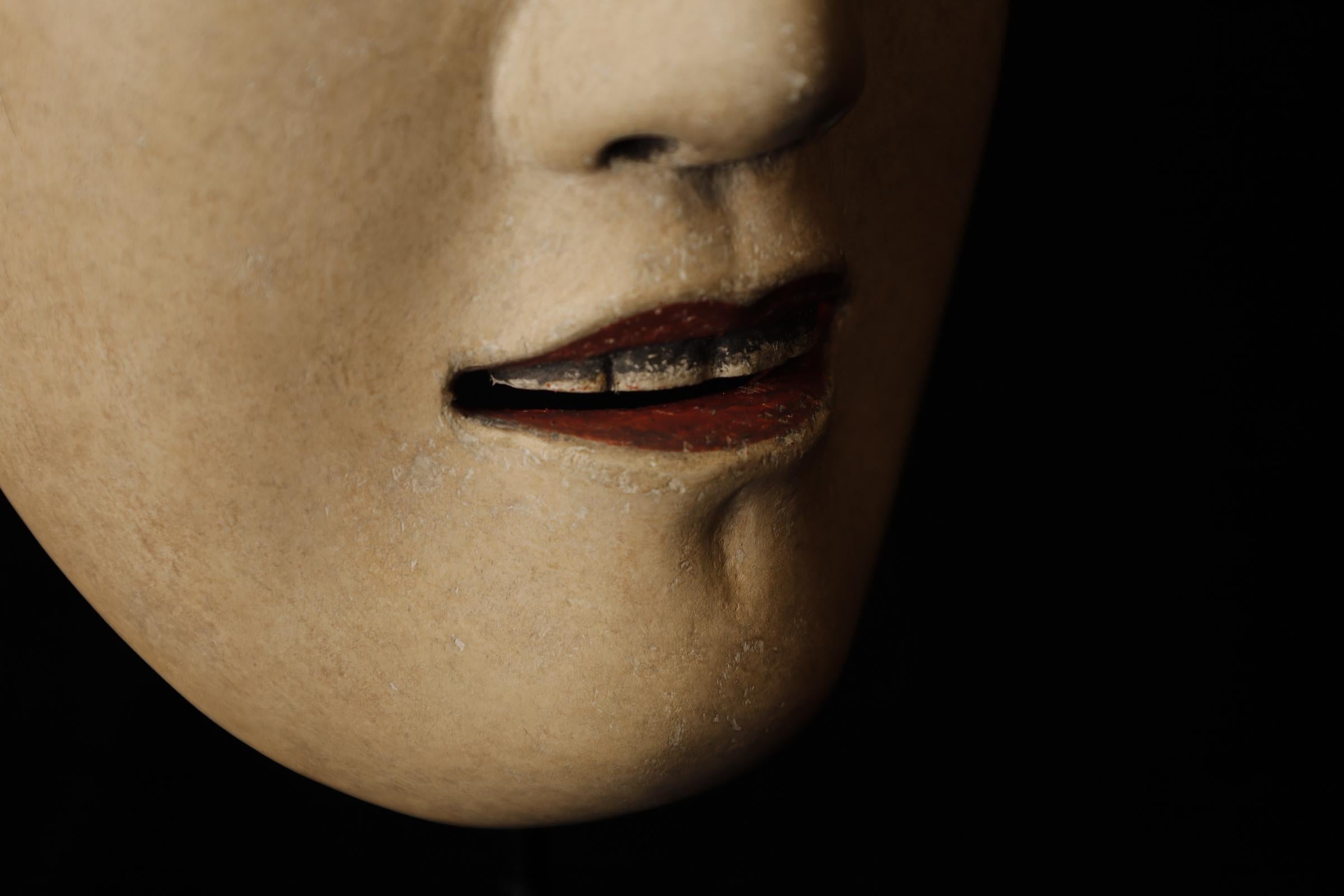Japanese Noh Mask of Jidō (児童) - noble young woman For Sale 5
