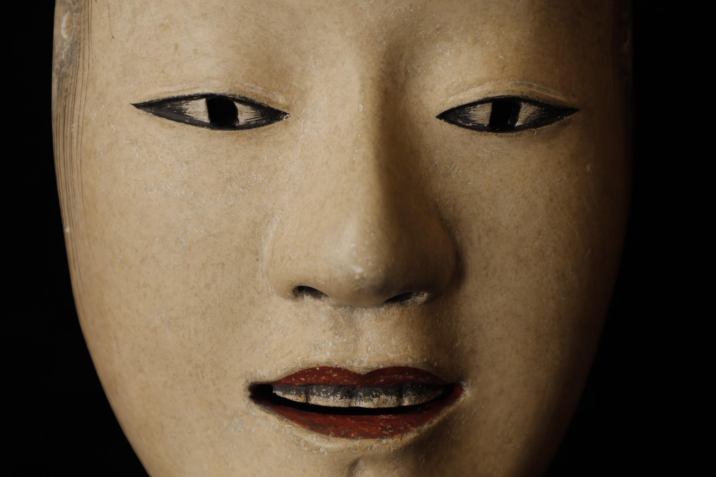 Hand-Carved Japanese Noh Mask of Jidō (児童) - noble young woman For Sale