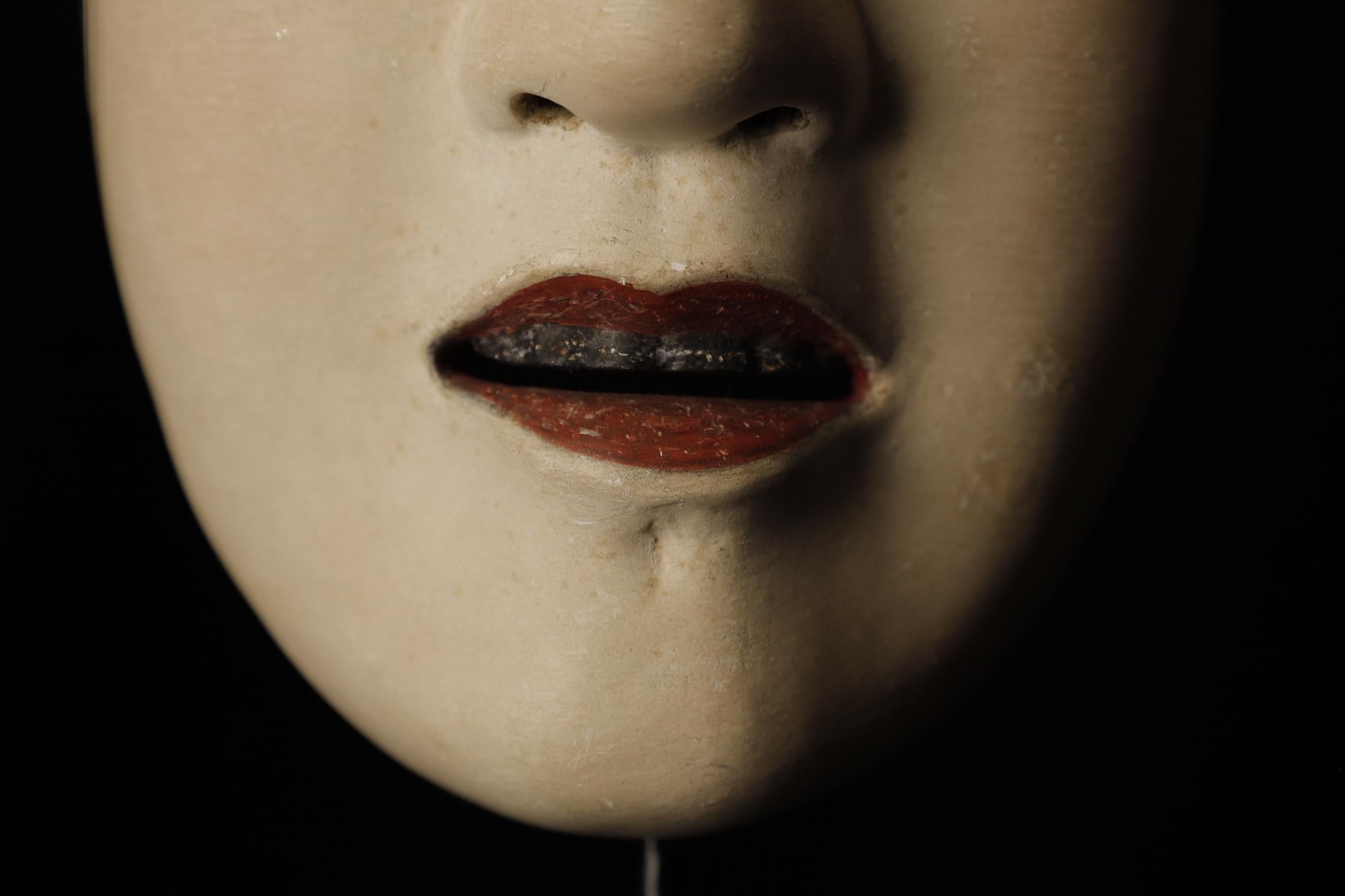 Japanese Noh Mask of Zō-onna (増女) - noble young woman For Sale 8