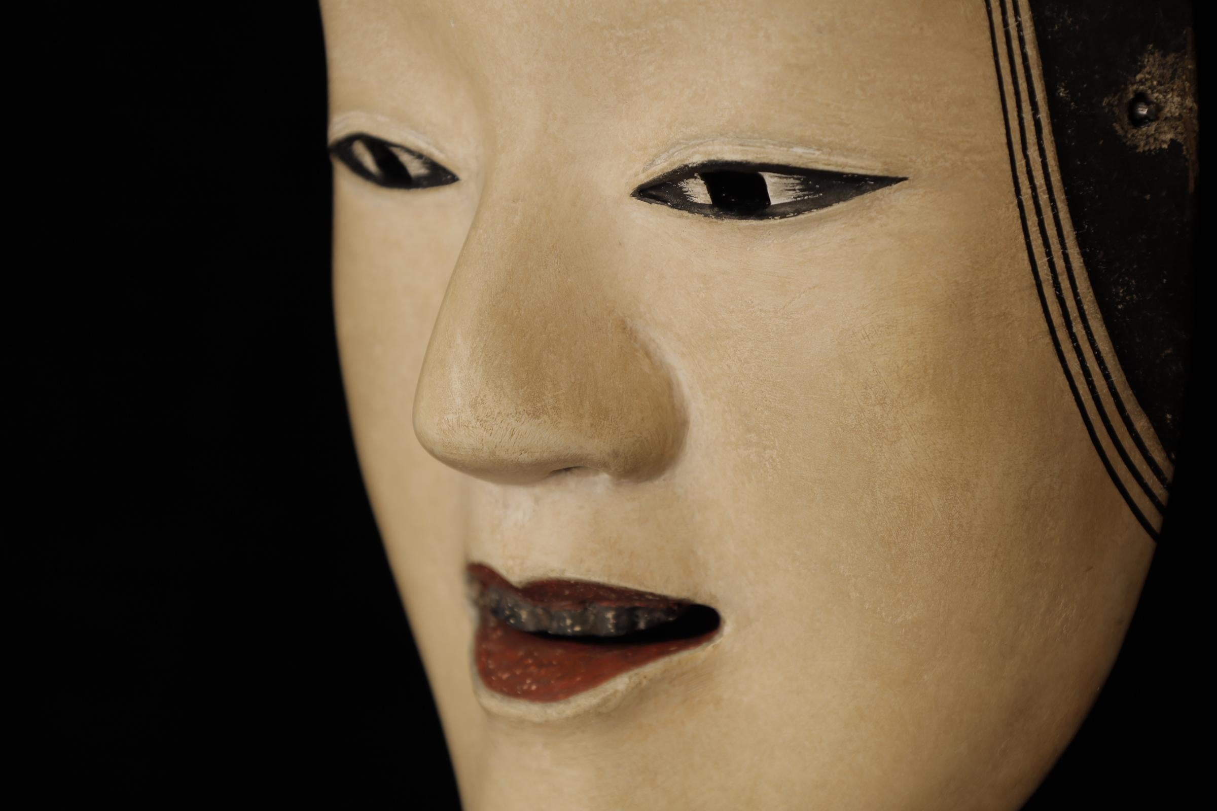 20th Century Japanese Noh Mask of Zō-onna (増女) - noble young woman For Sale